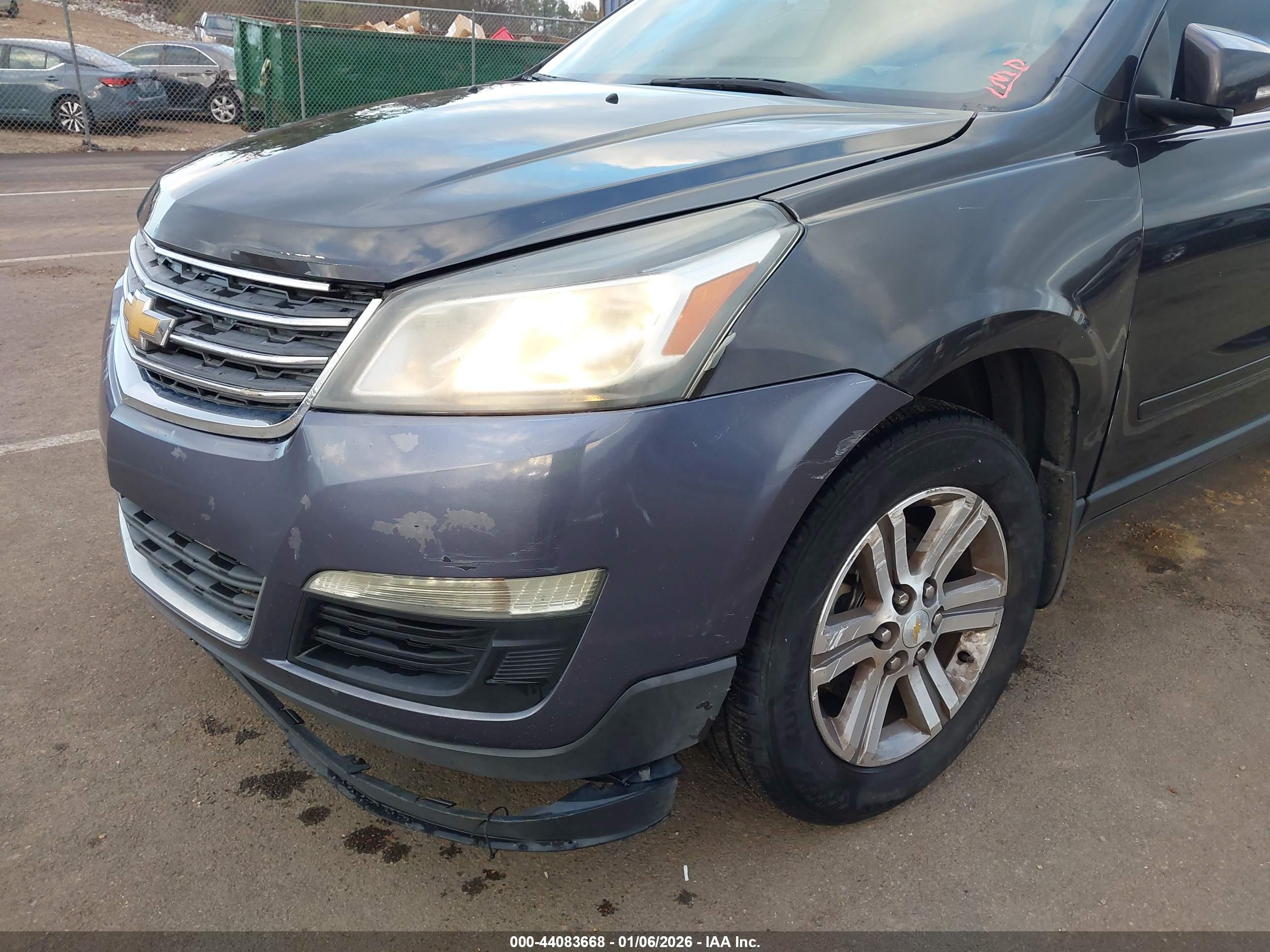 CHEVROLET TRAVERSE image 6