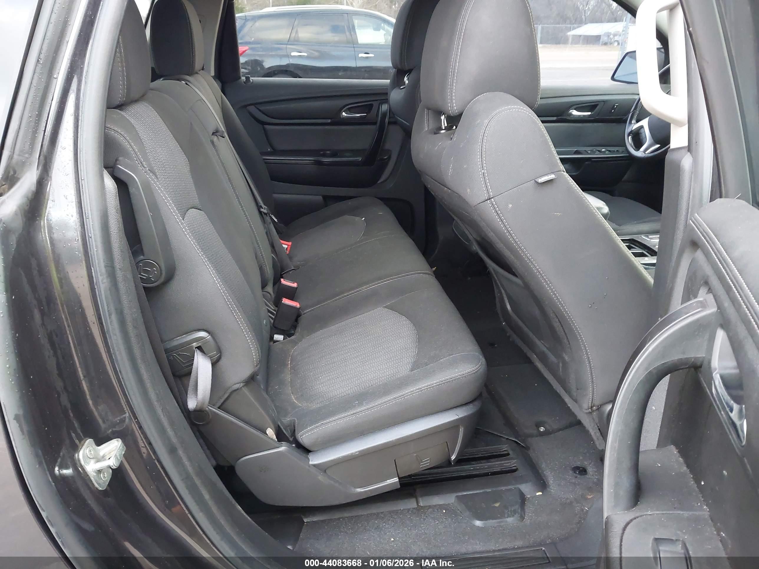 CHEVROLET TRAVERSE image 8