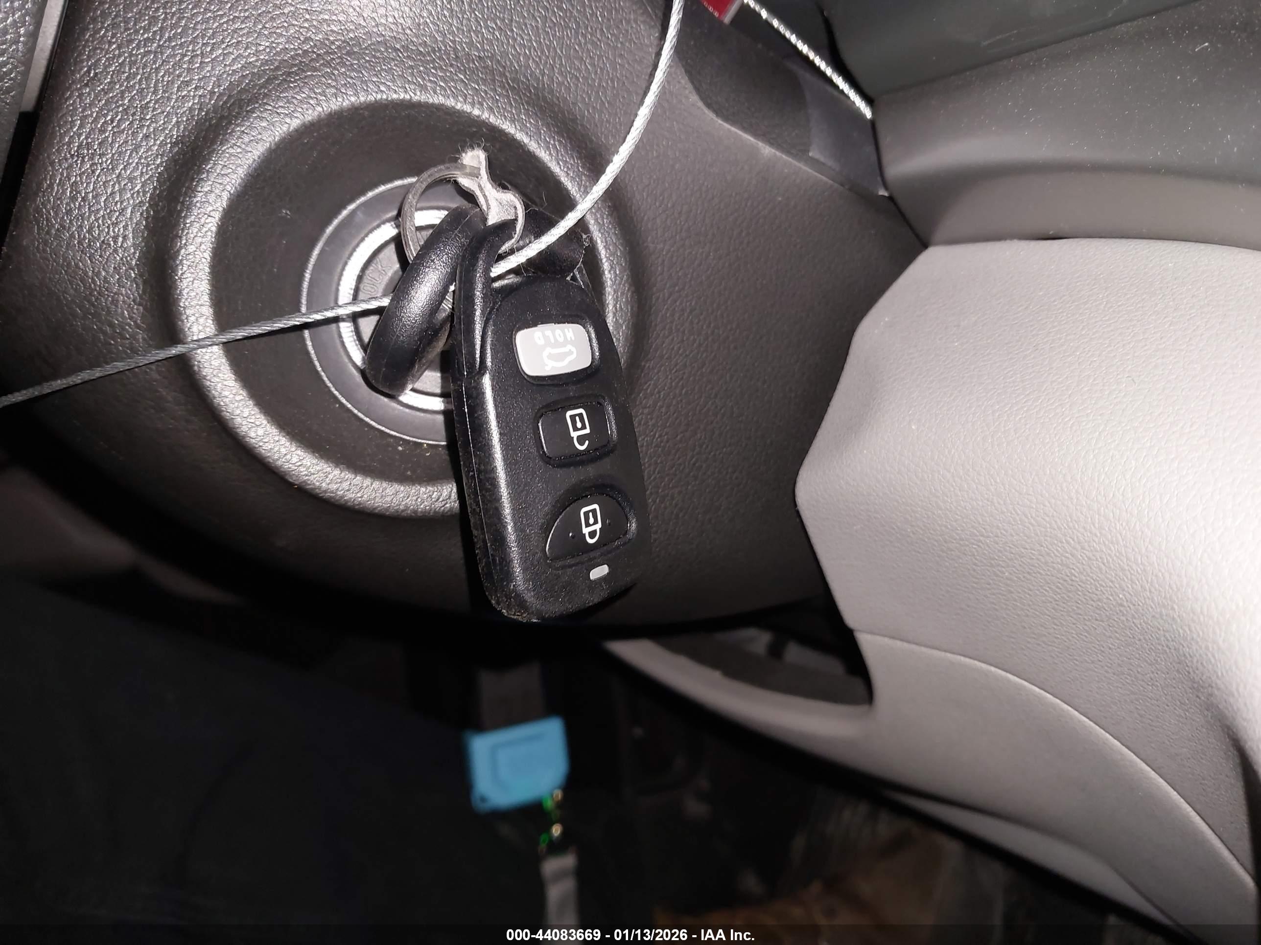 HYUNDAI ELANTRA image 11