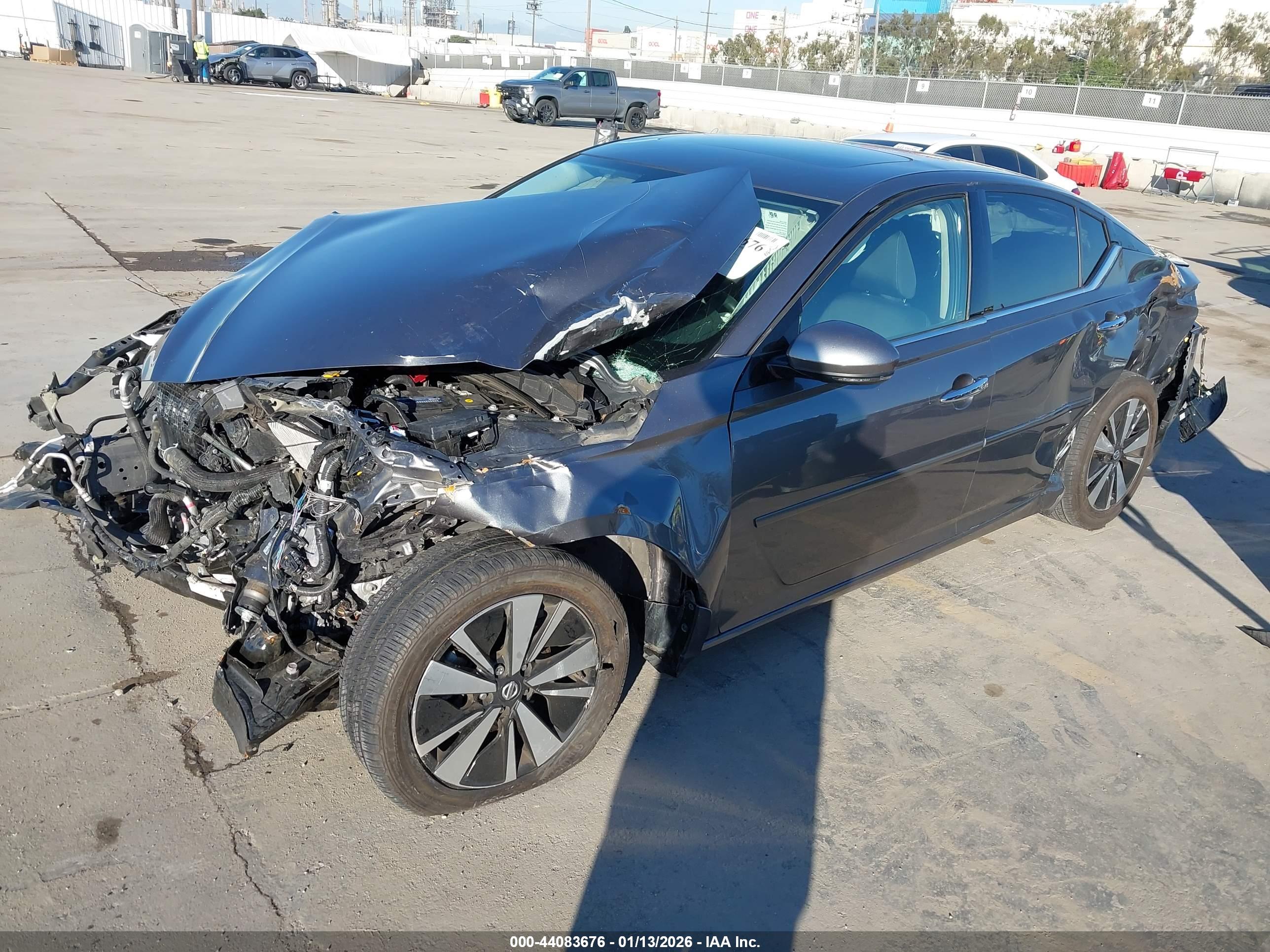 NISSAN ALTIMA image 2