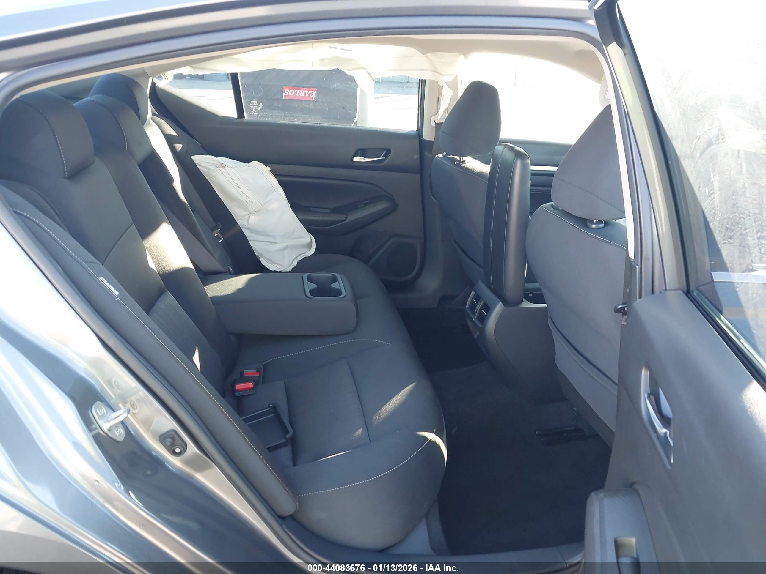 NISSAN ALTIMA image 8