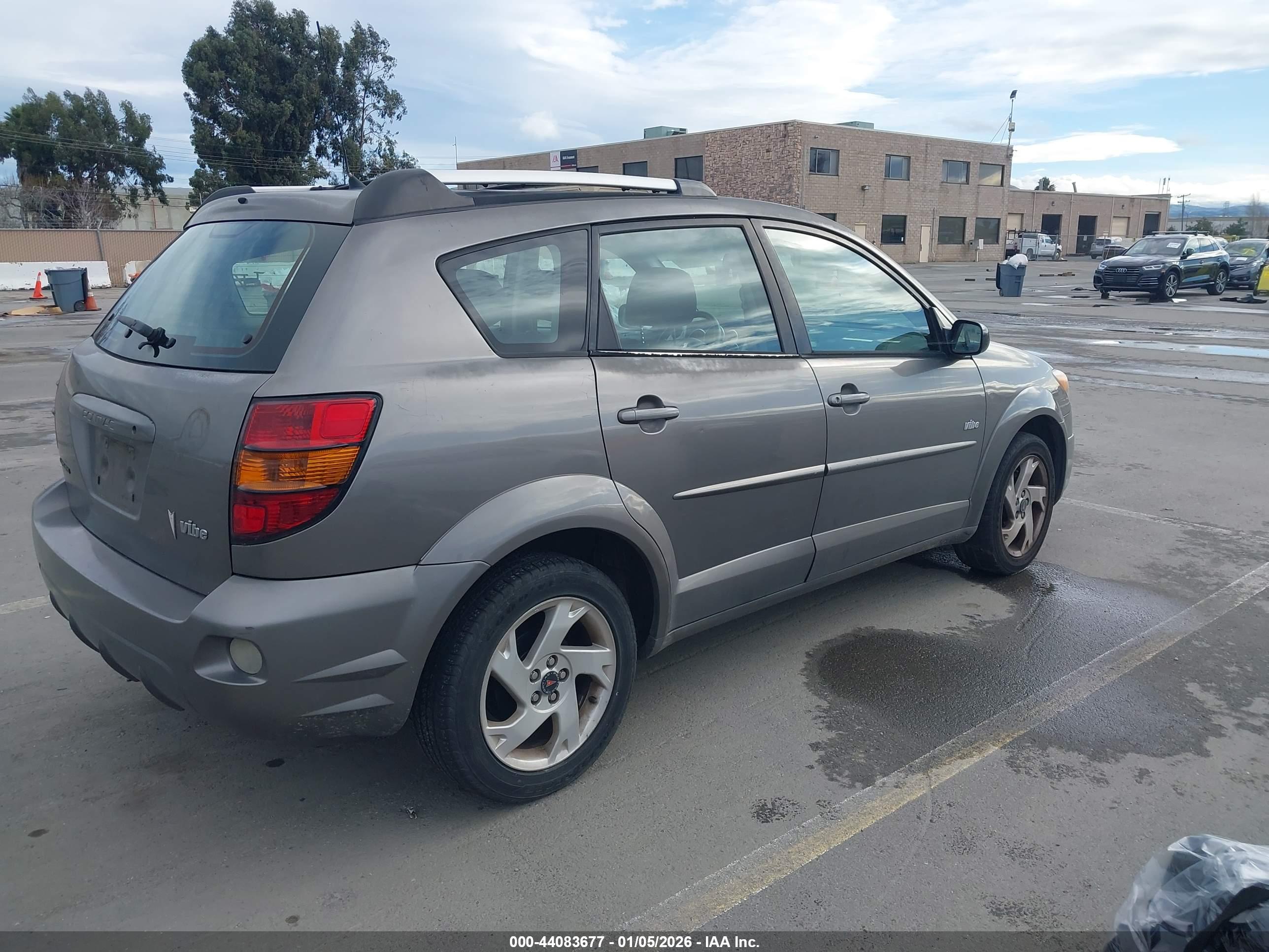 PONTIAC VIBE image 4