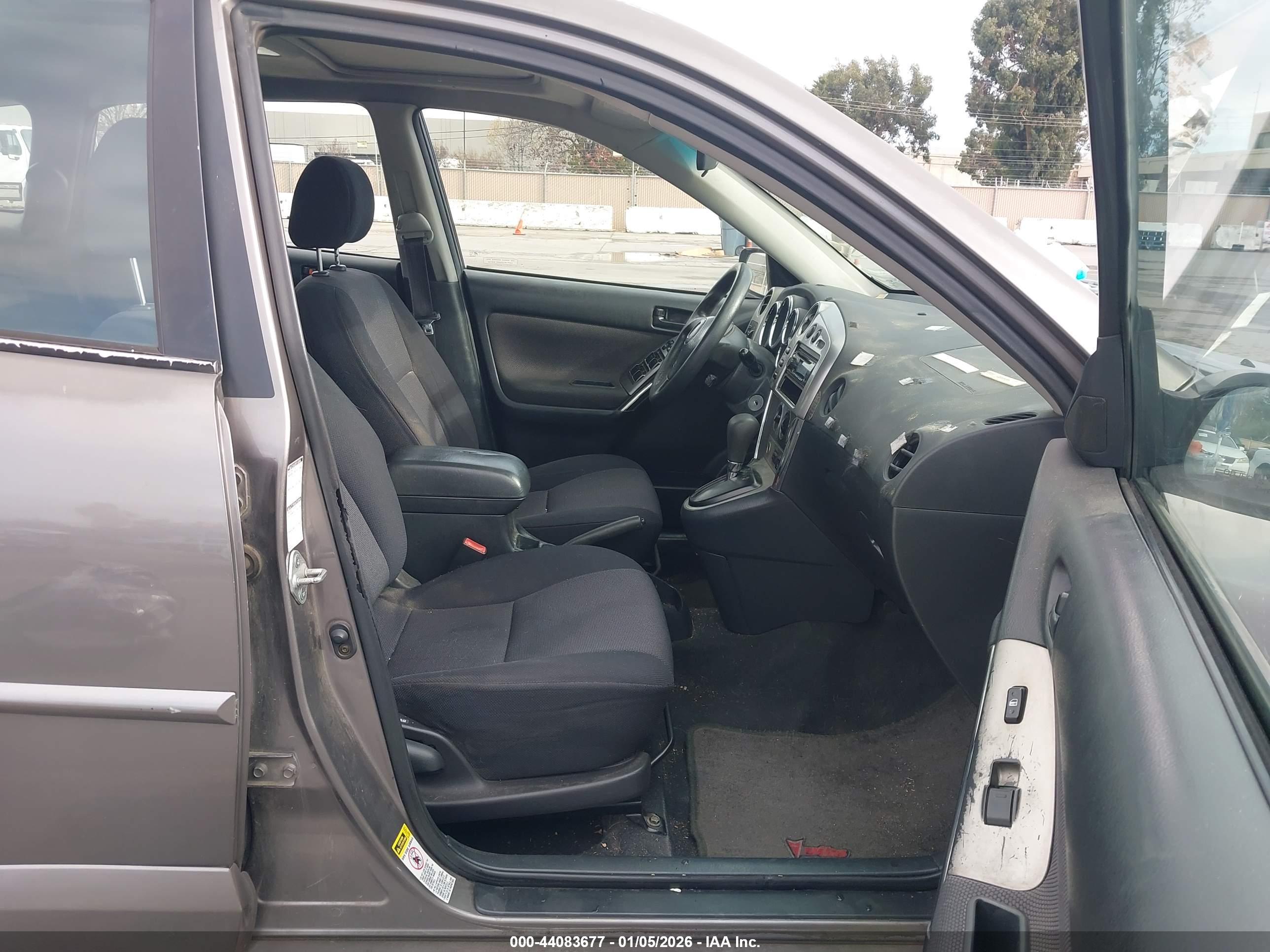 PONTIAC VIBE image 5