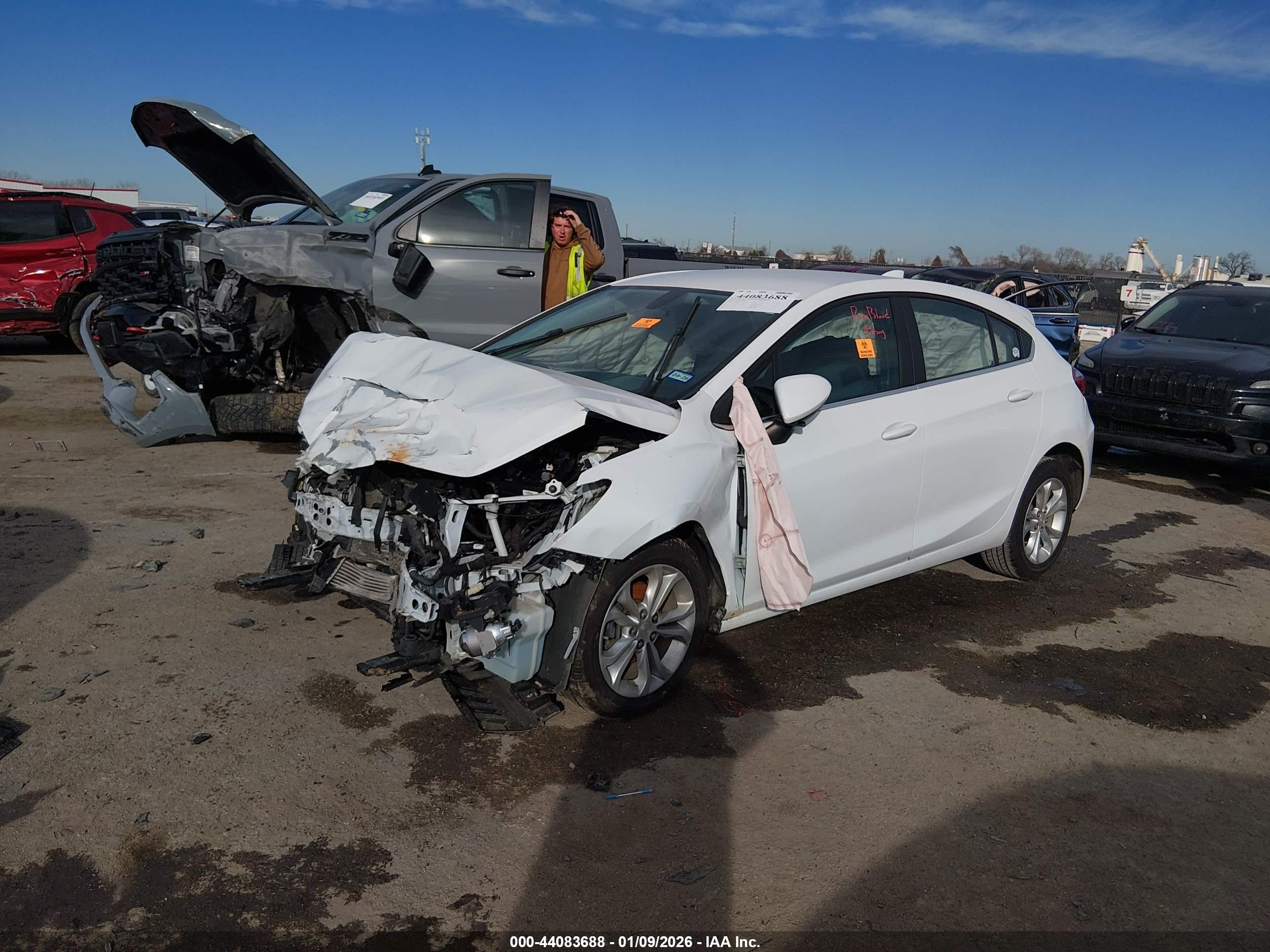CHEVROLET CRUZE image 2