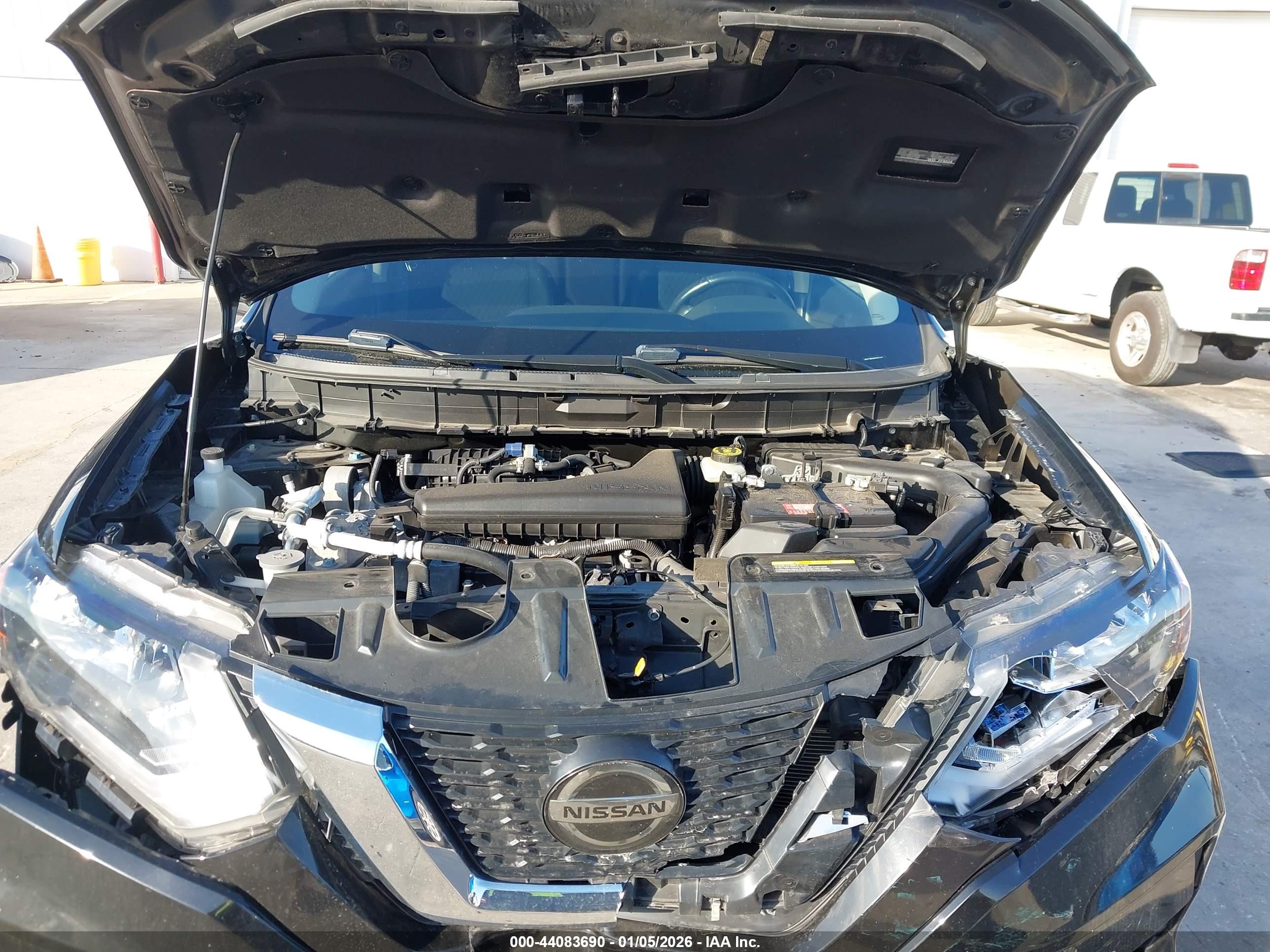NISSAN ROGUE image 10