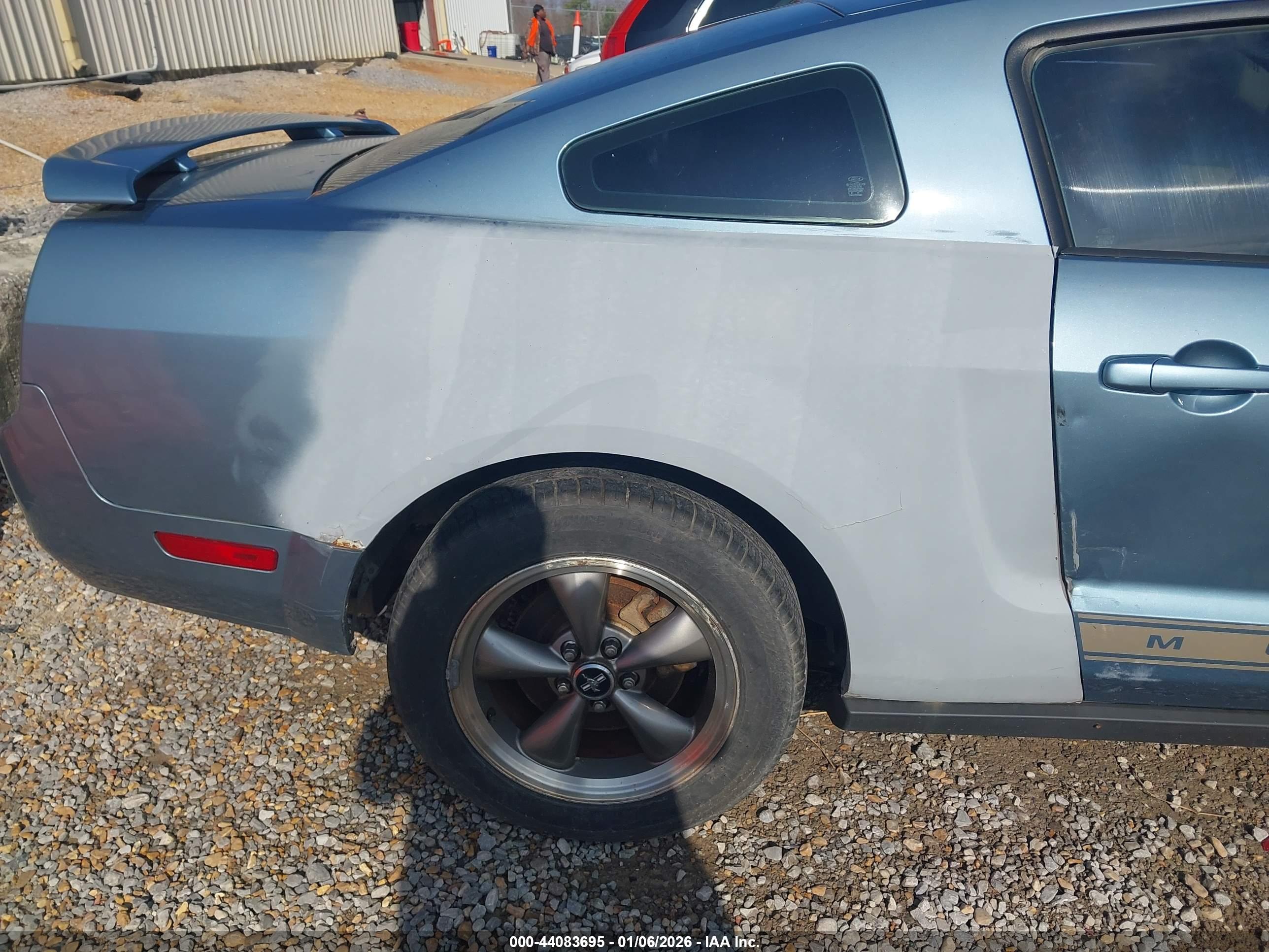 FORD MUSTANG image 6