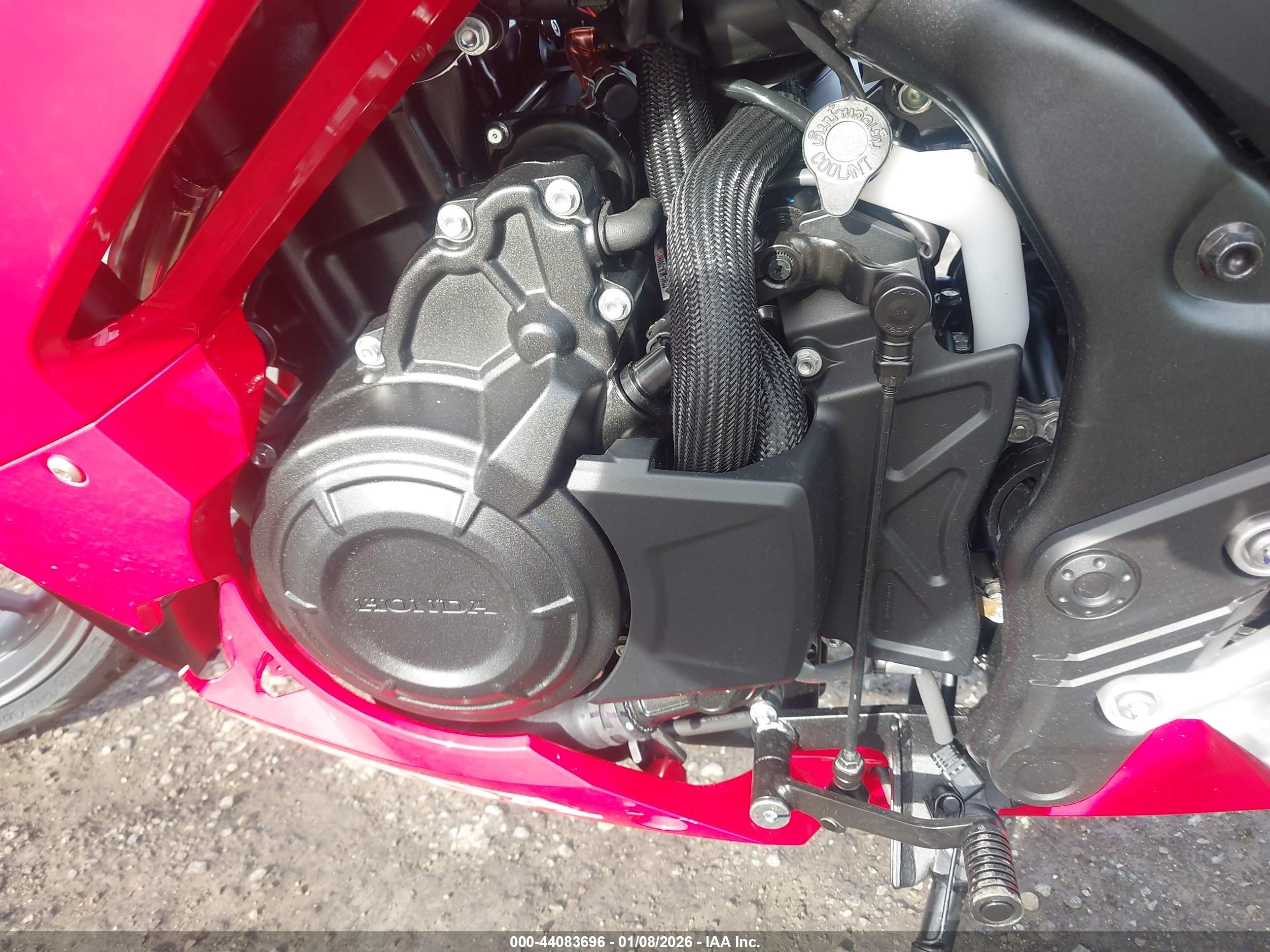 HONDA CBR500 image 9