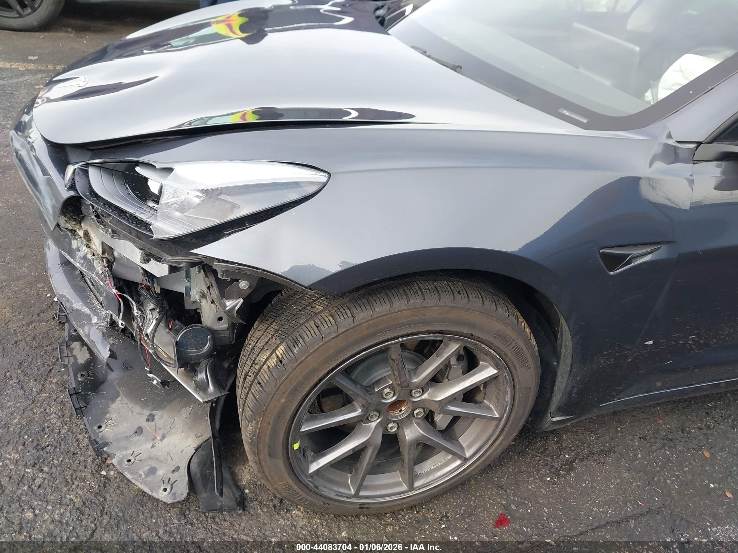 TESLA MODEL image 6