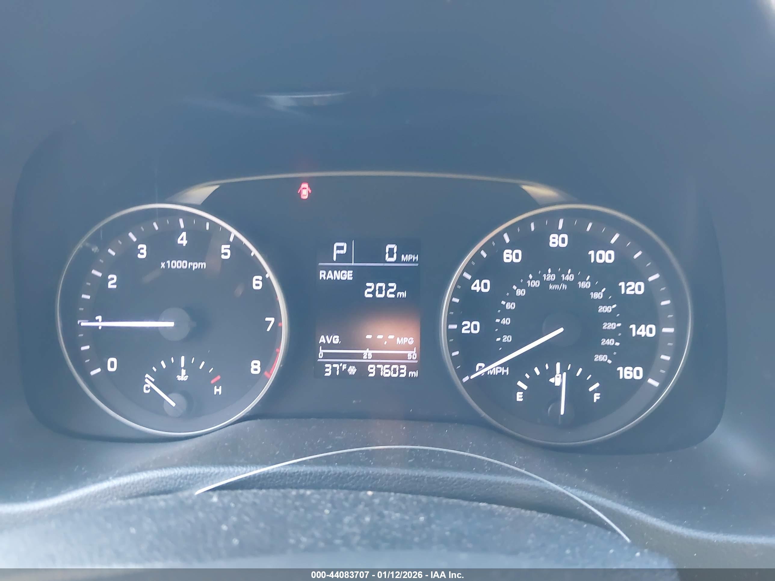 HYUNDAI ELANTRA image 7