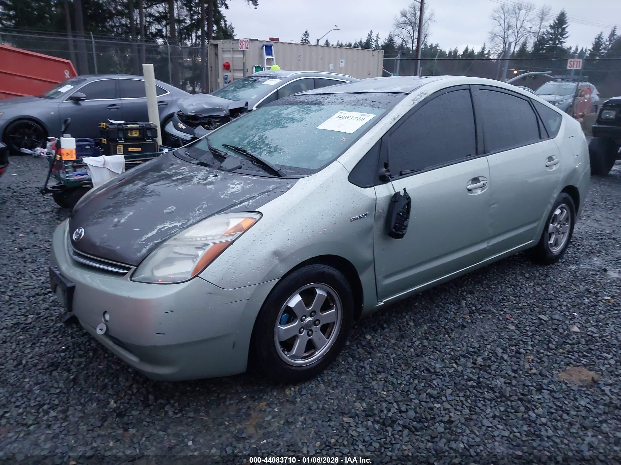TOYOTA PRIUS image 2