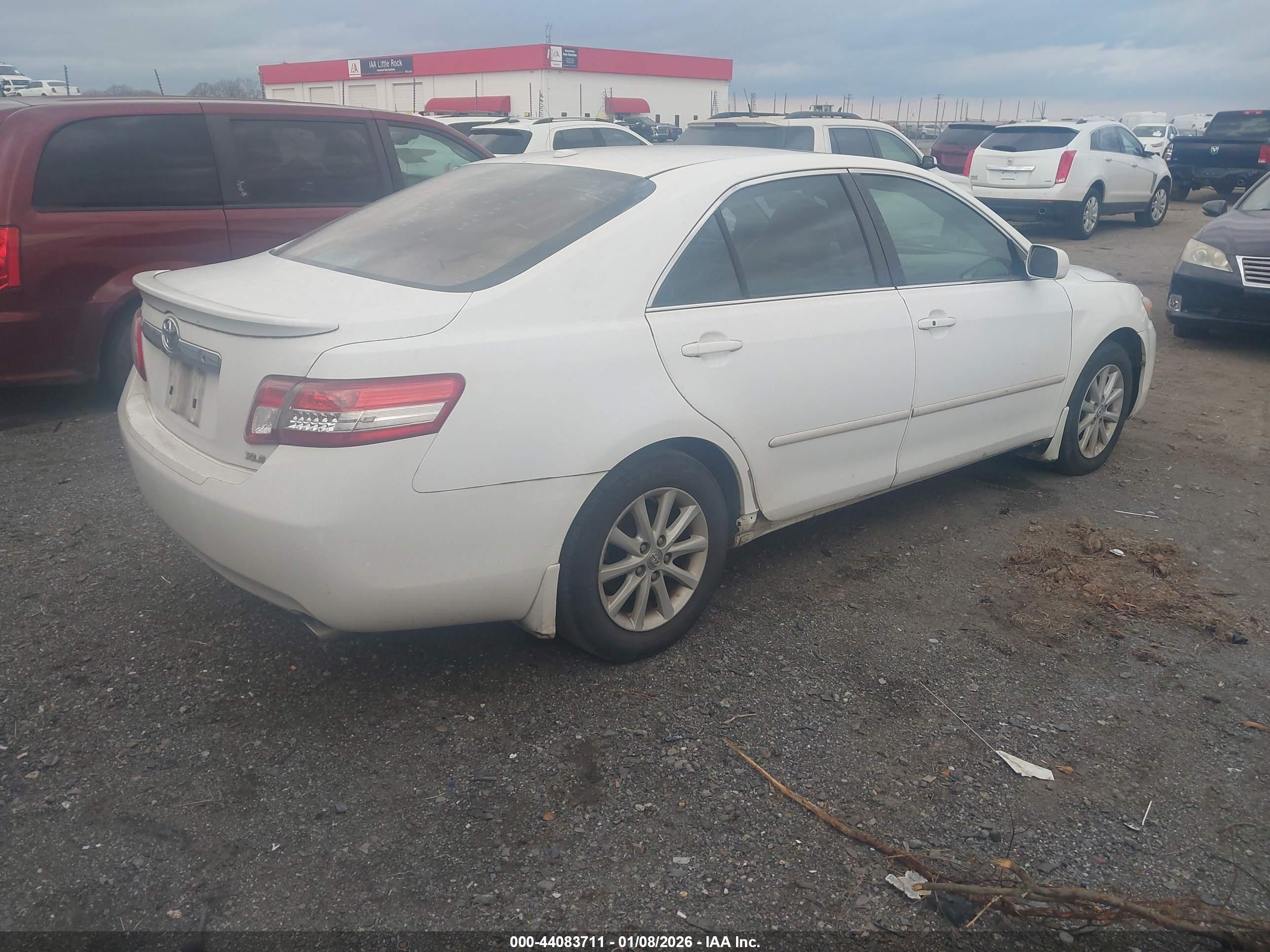 TOYOTA CAMRY image 4