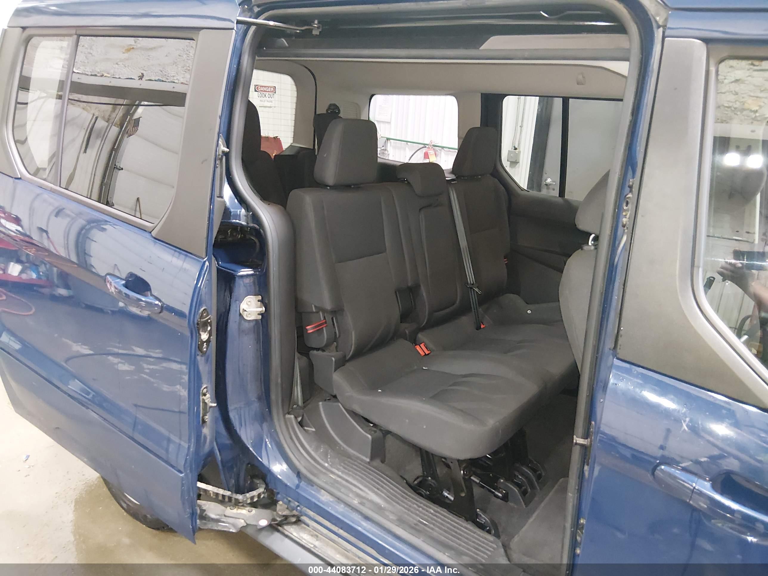FORD TRANSIT image 8