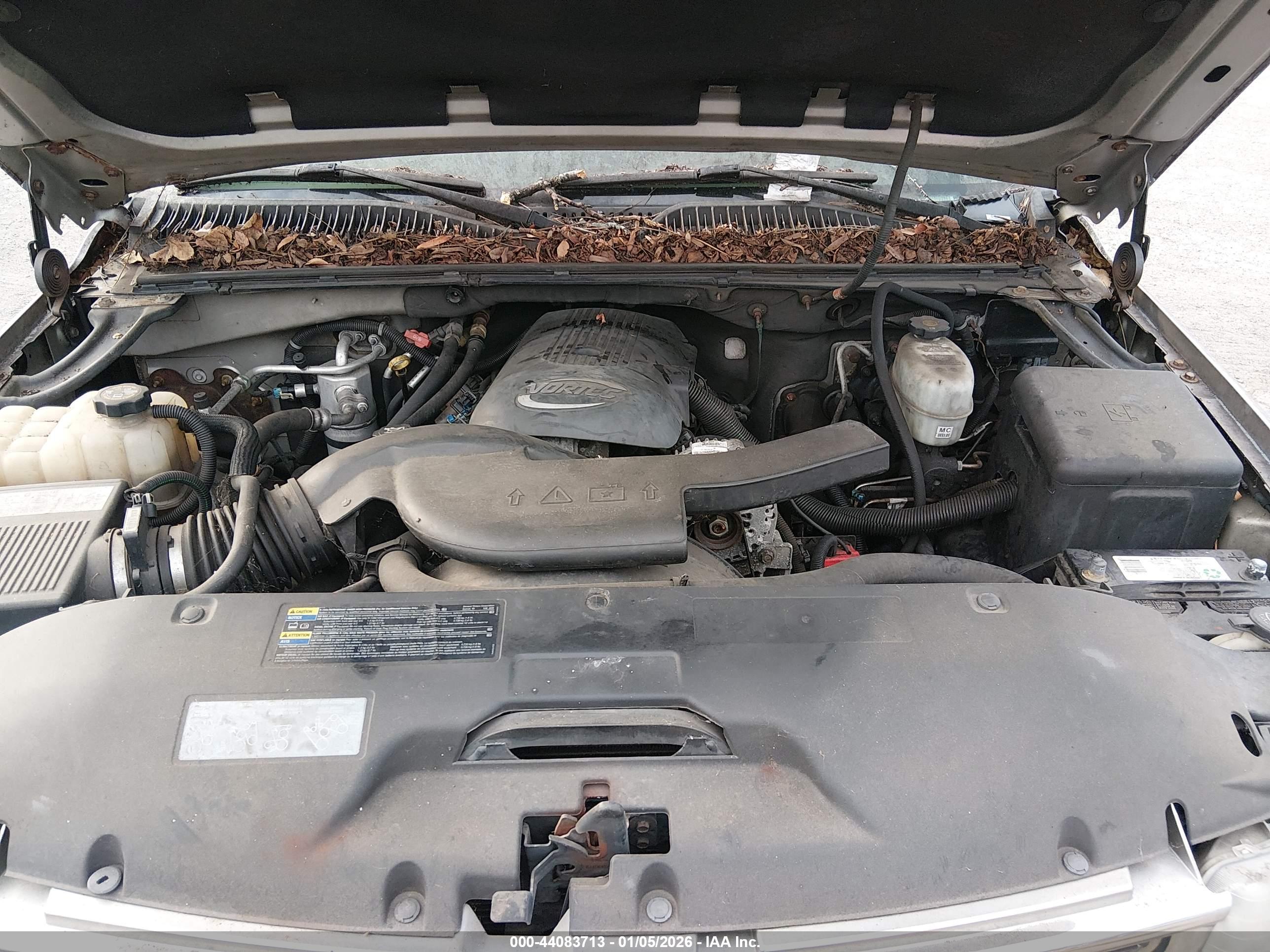 CHEVROLET TAHOE image 10