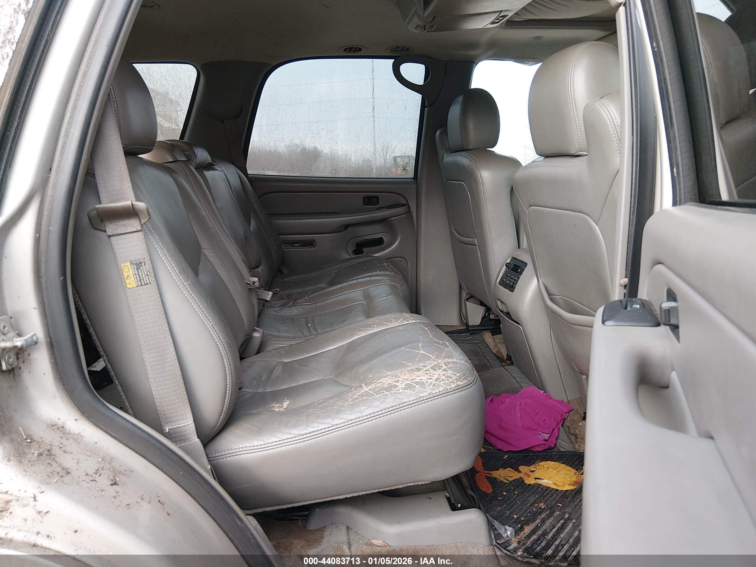 CHEVROLET TAHOE image 8