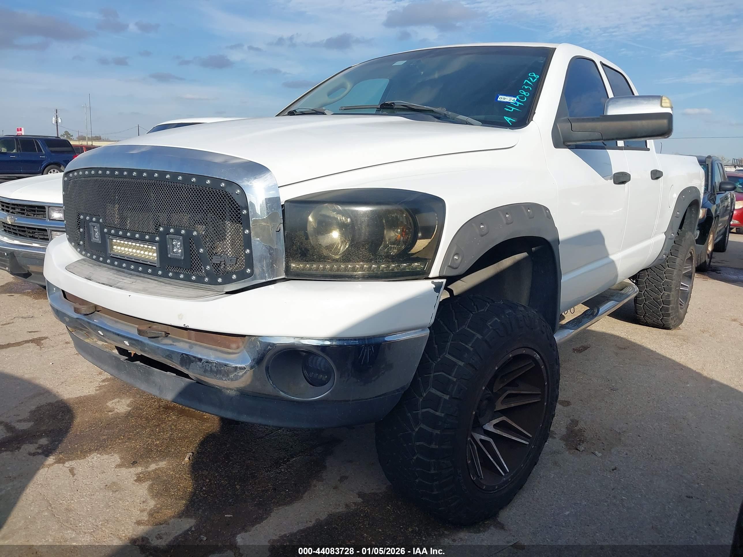 DODGE RAM image 2
