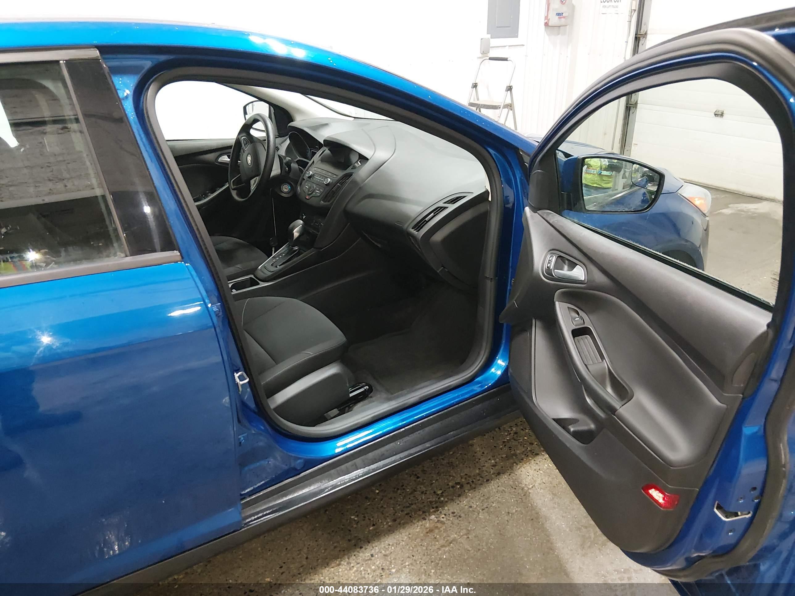 FORD FOCUS image 5