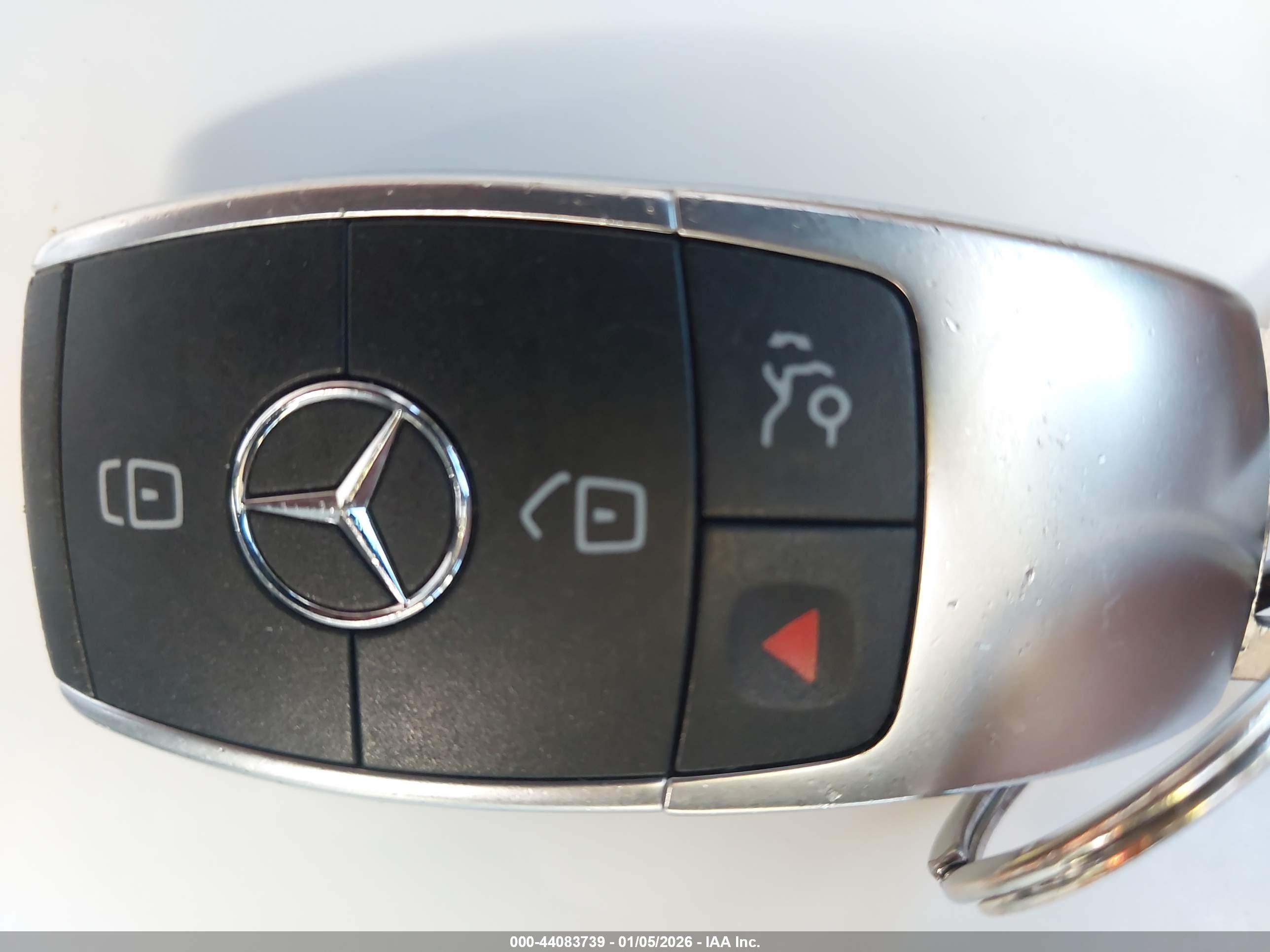 MERCEDES-BENZ C image 11