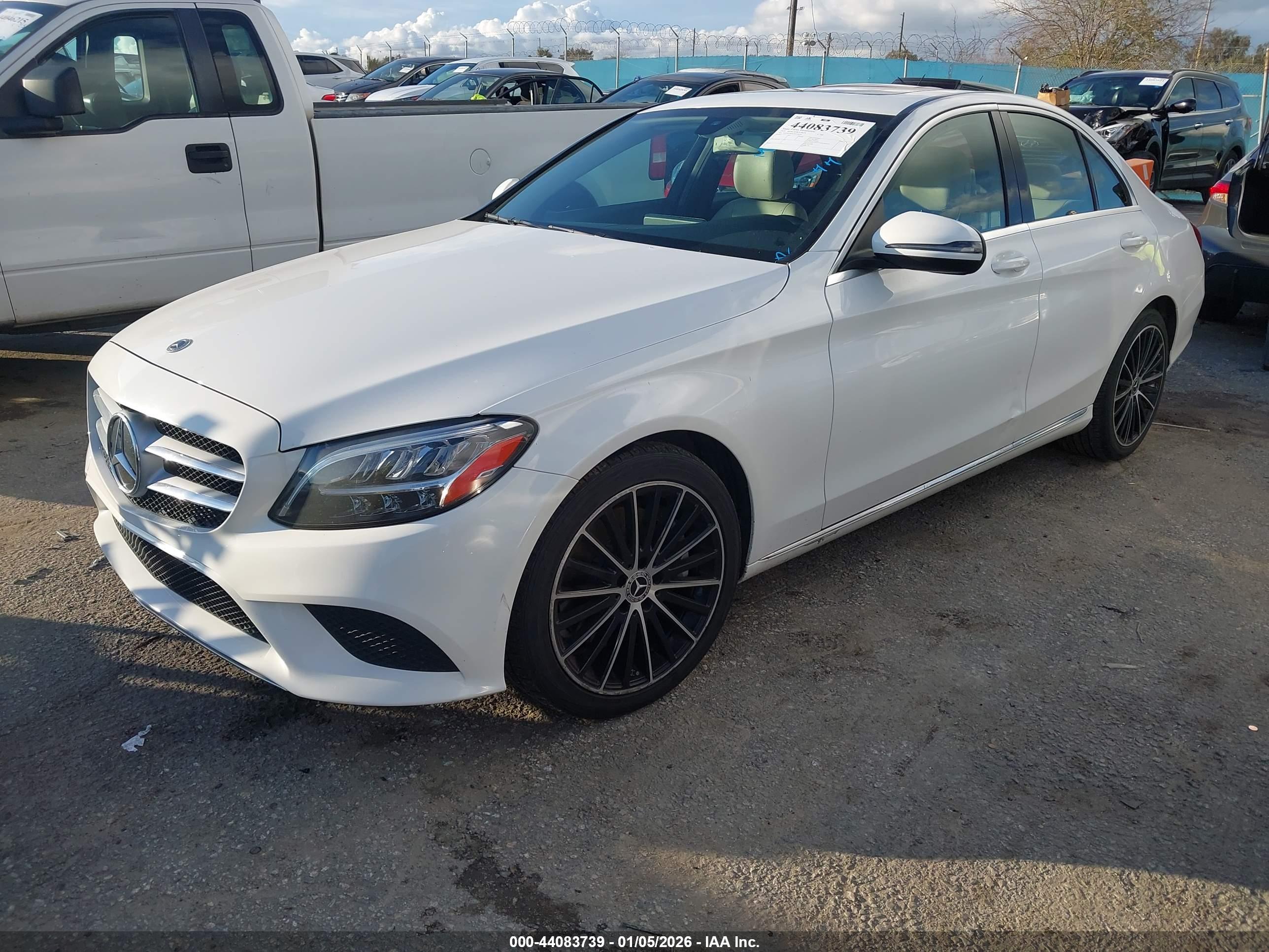 MERCEDES-BENZ C image 2