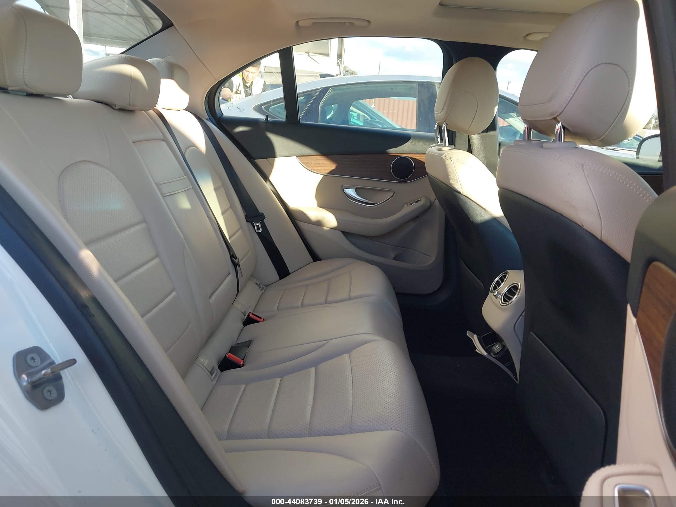 MERCEDES-BENZ C image 8