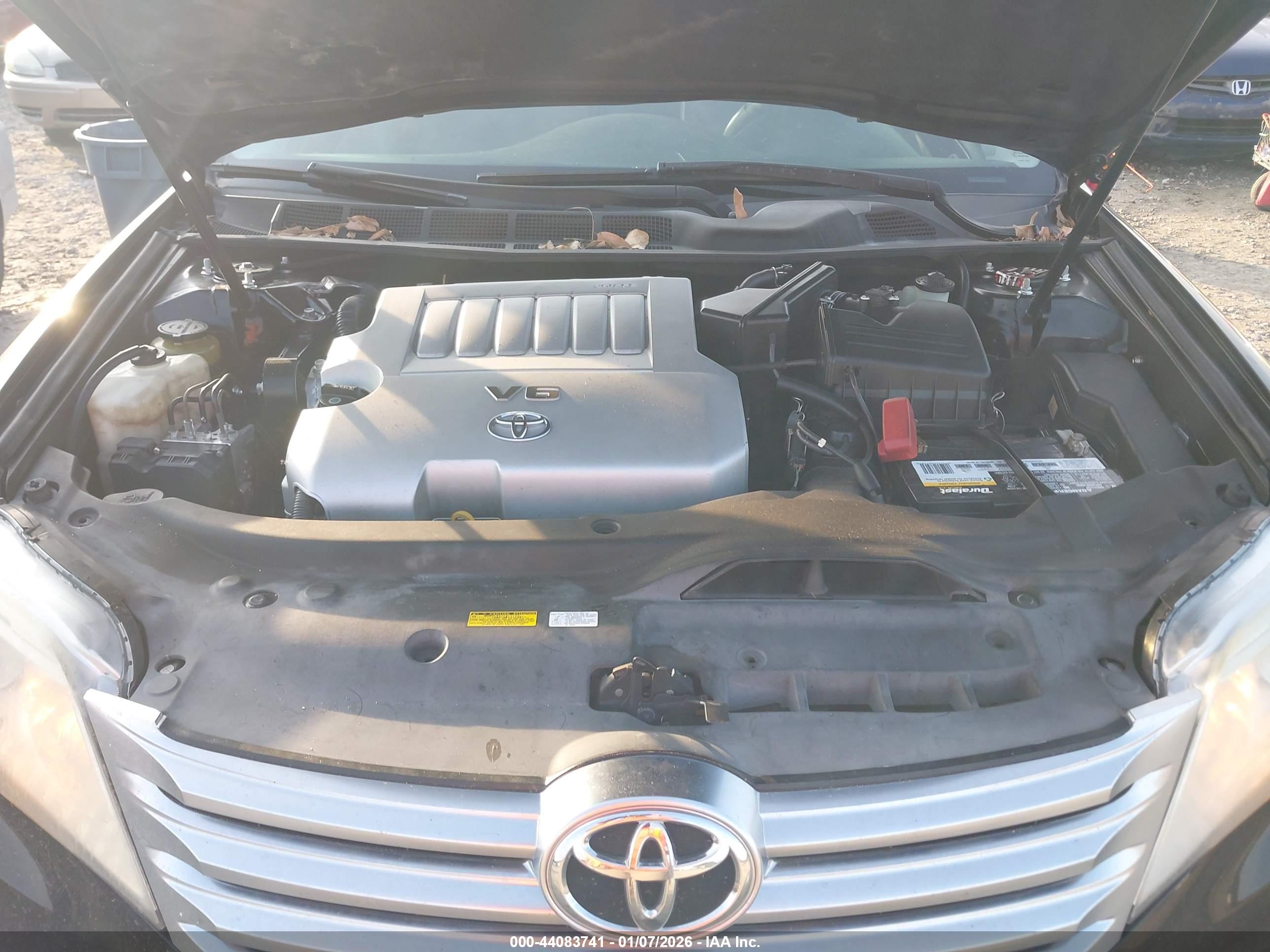 TOYOTA AVALON image 10