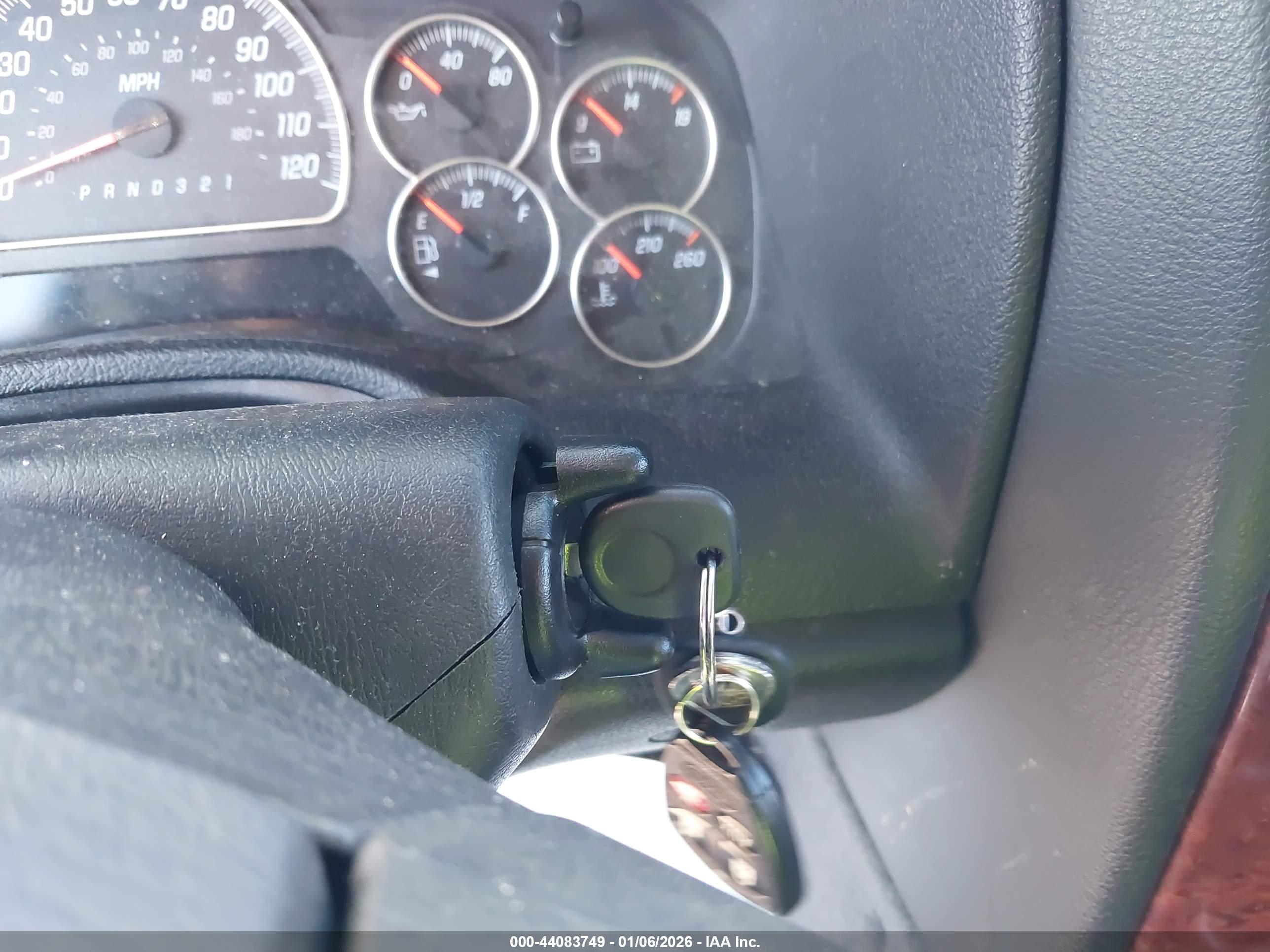 GMC ENVOY image 11