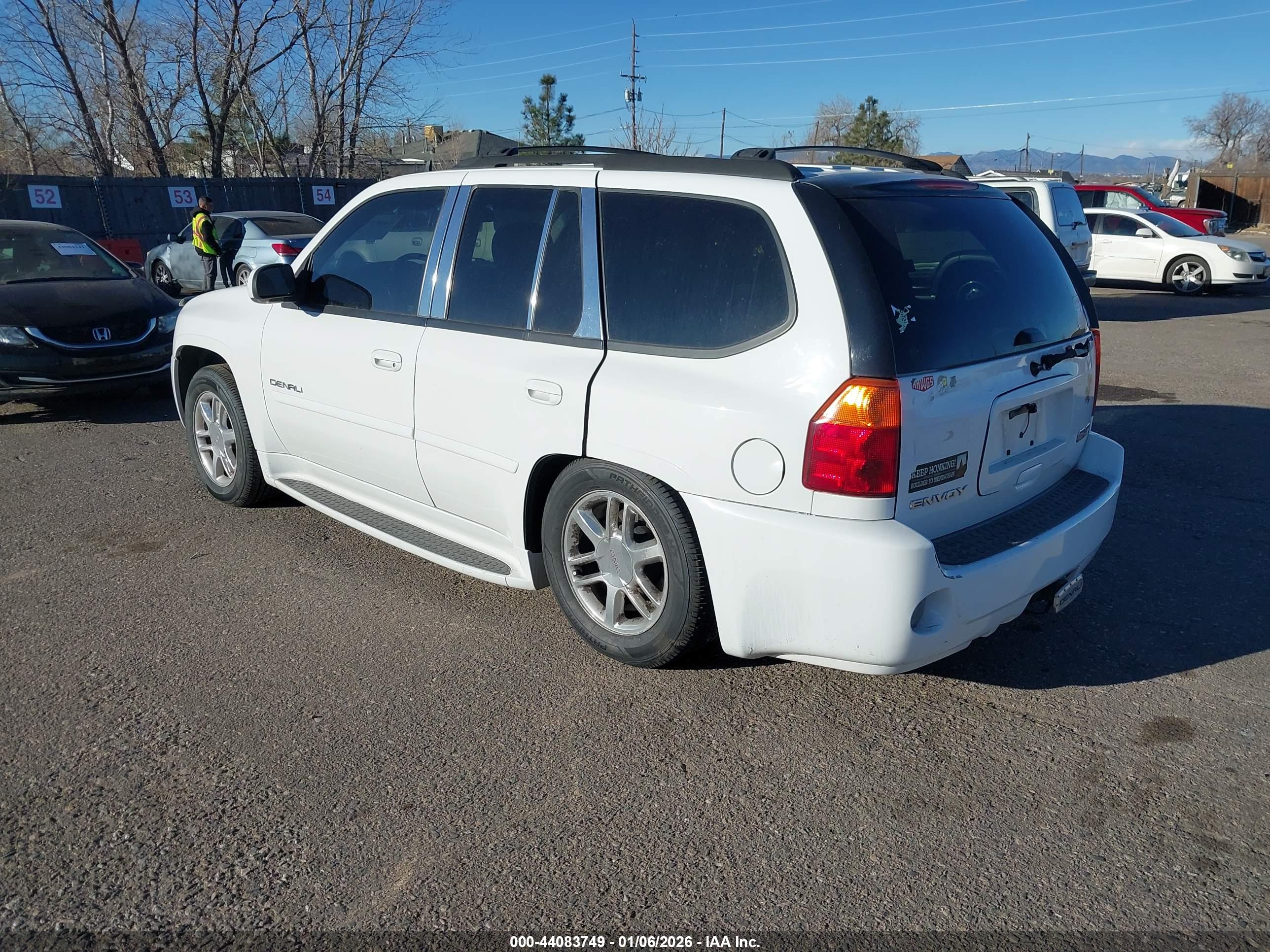 GMC ENVOY image 3