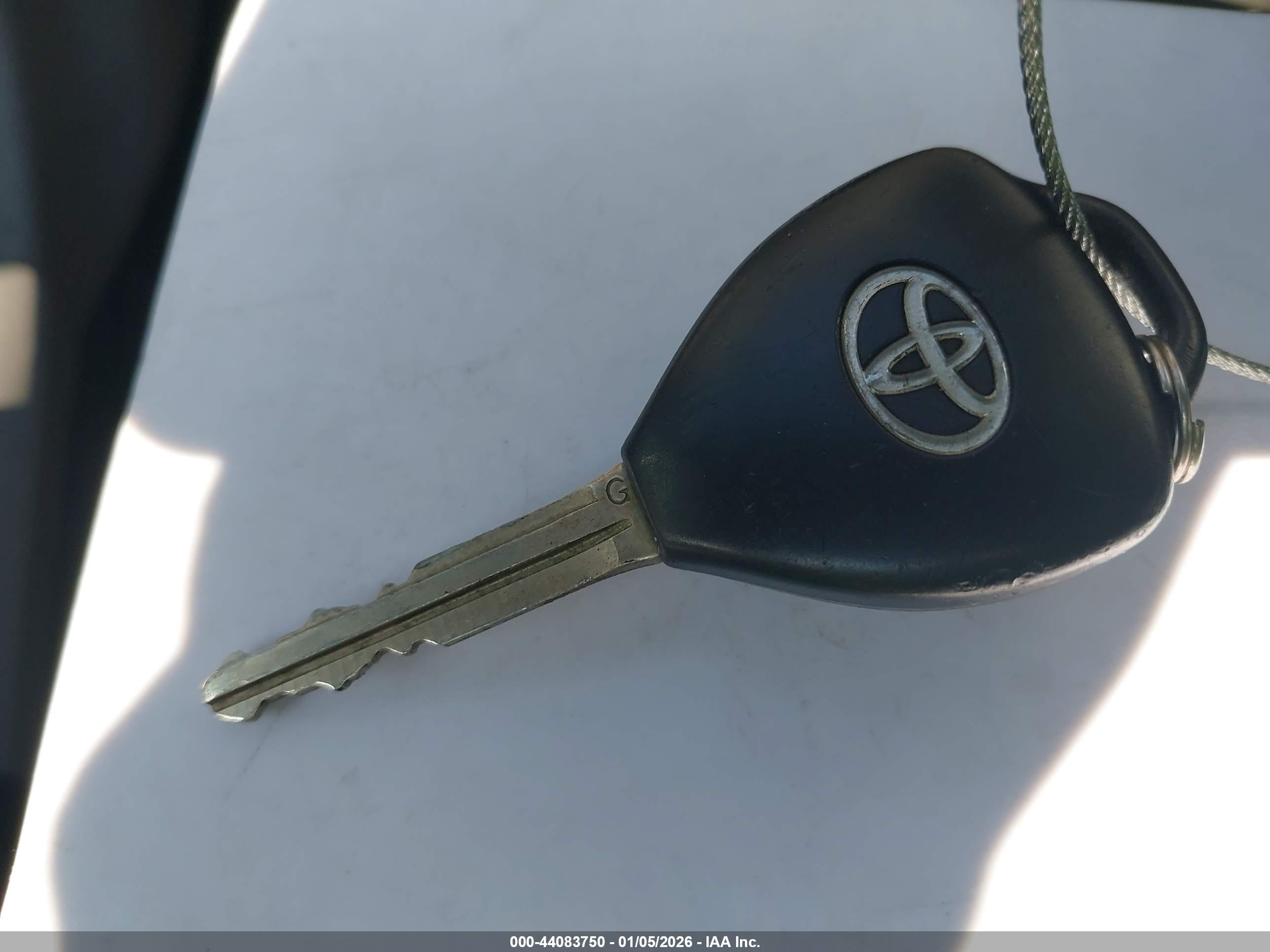 TOYOTA COROLLA image 11