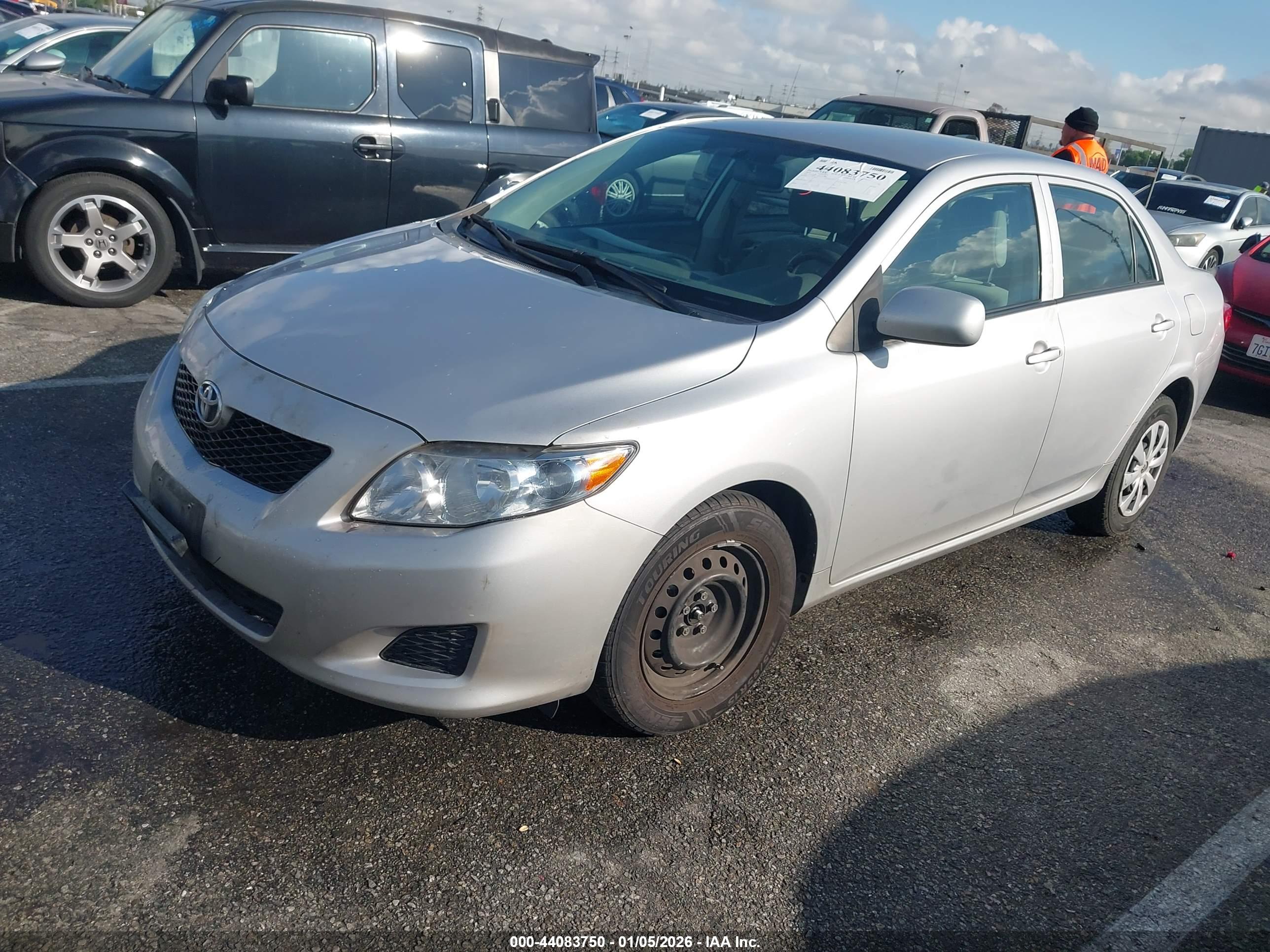 TOYOTA COROLLA image 2
