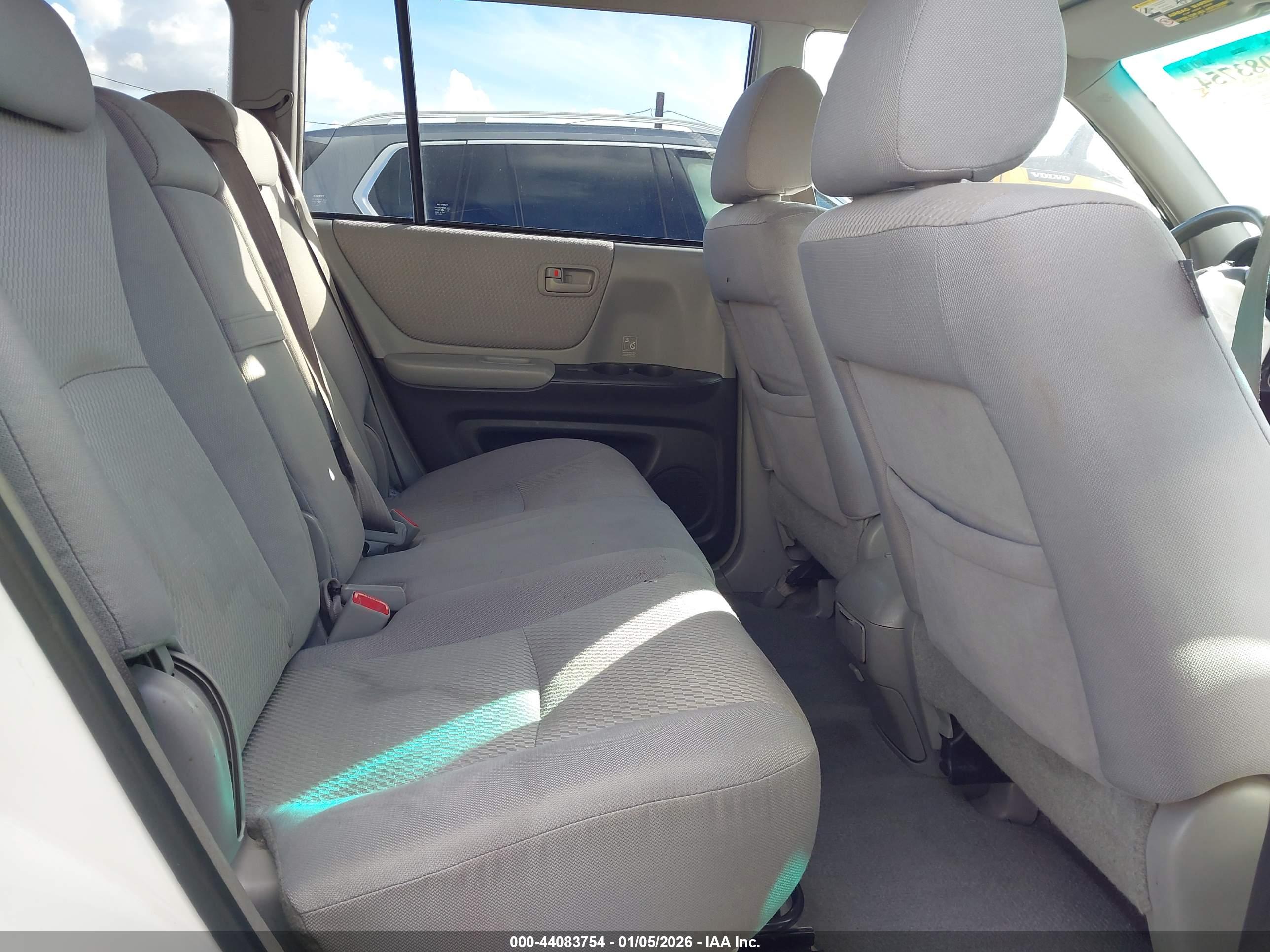 TOYOTA HIGHLANDER image 8