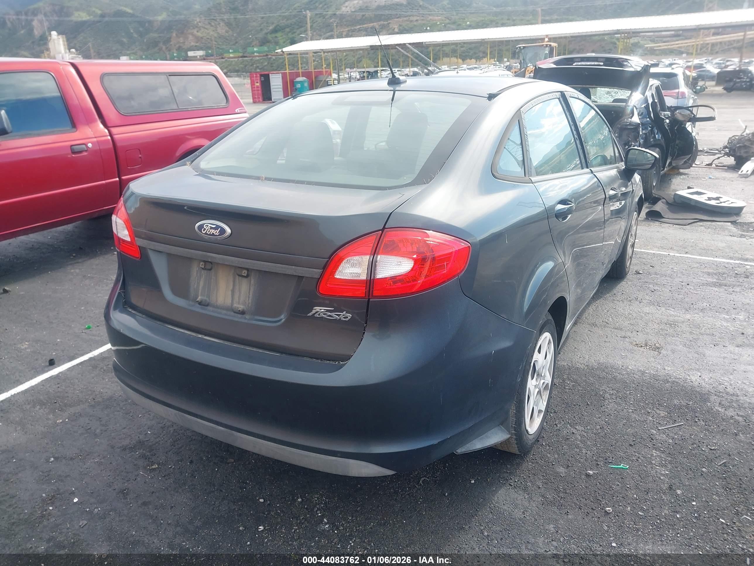 FORD FIESTA image 4
