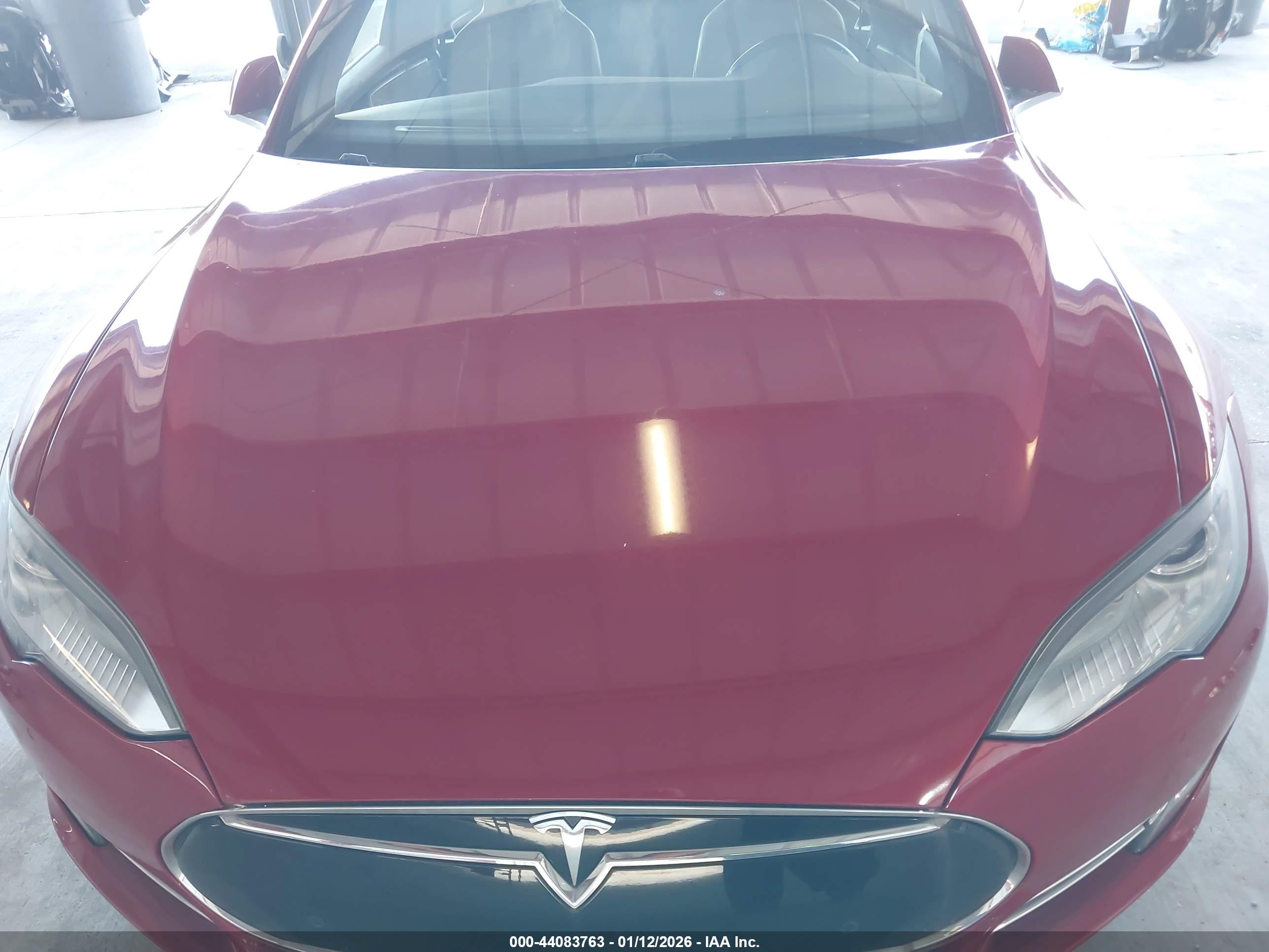 TESLA MODEL image 10