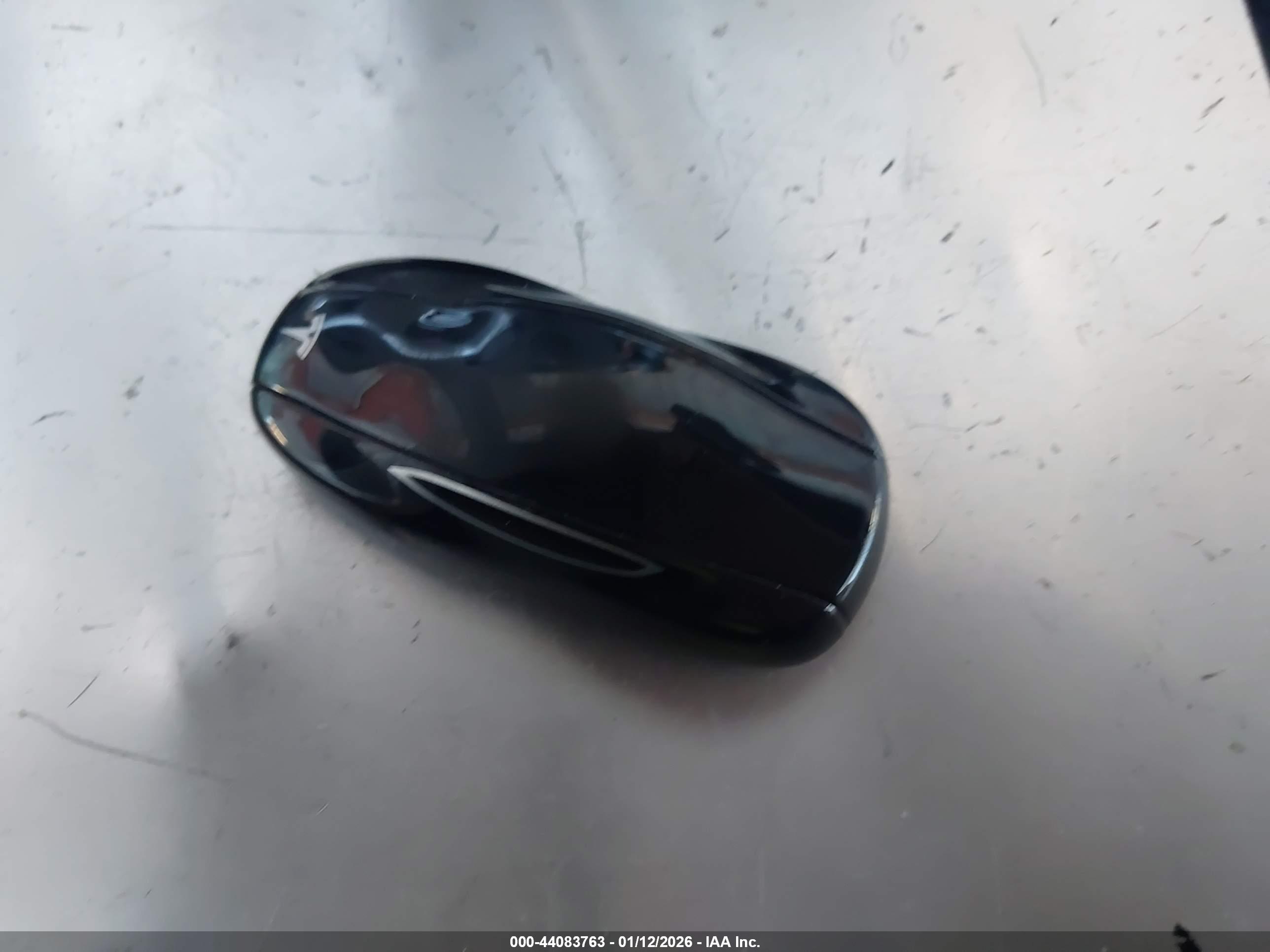 TESLA MODEL image 11