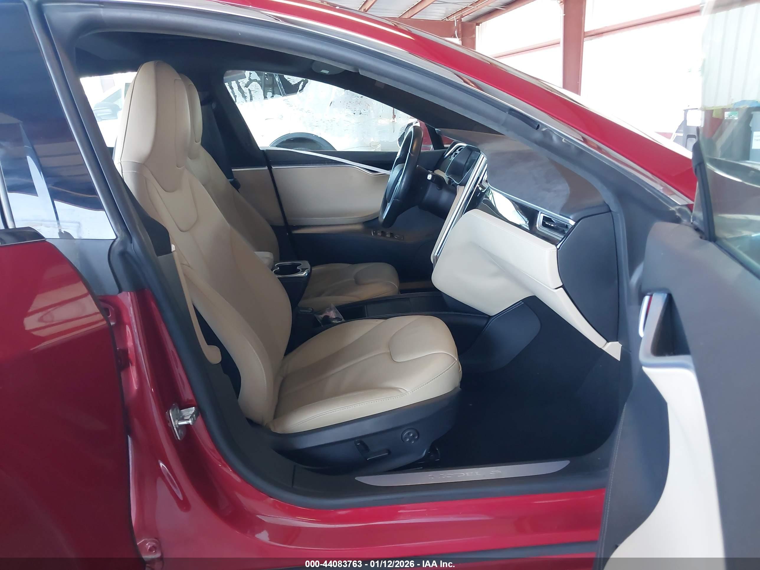 TESLA MODEL image 5