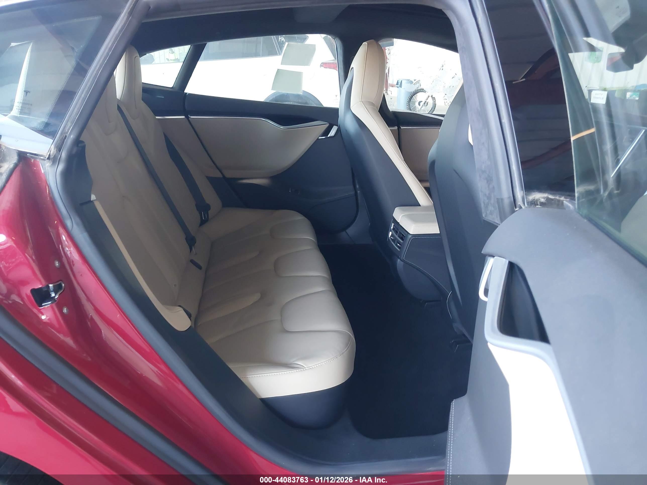 TESLA MODEL image 8