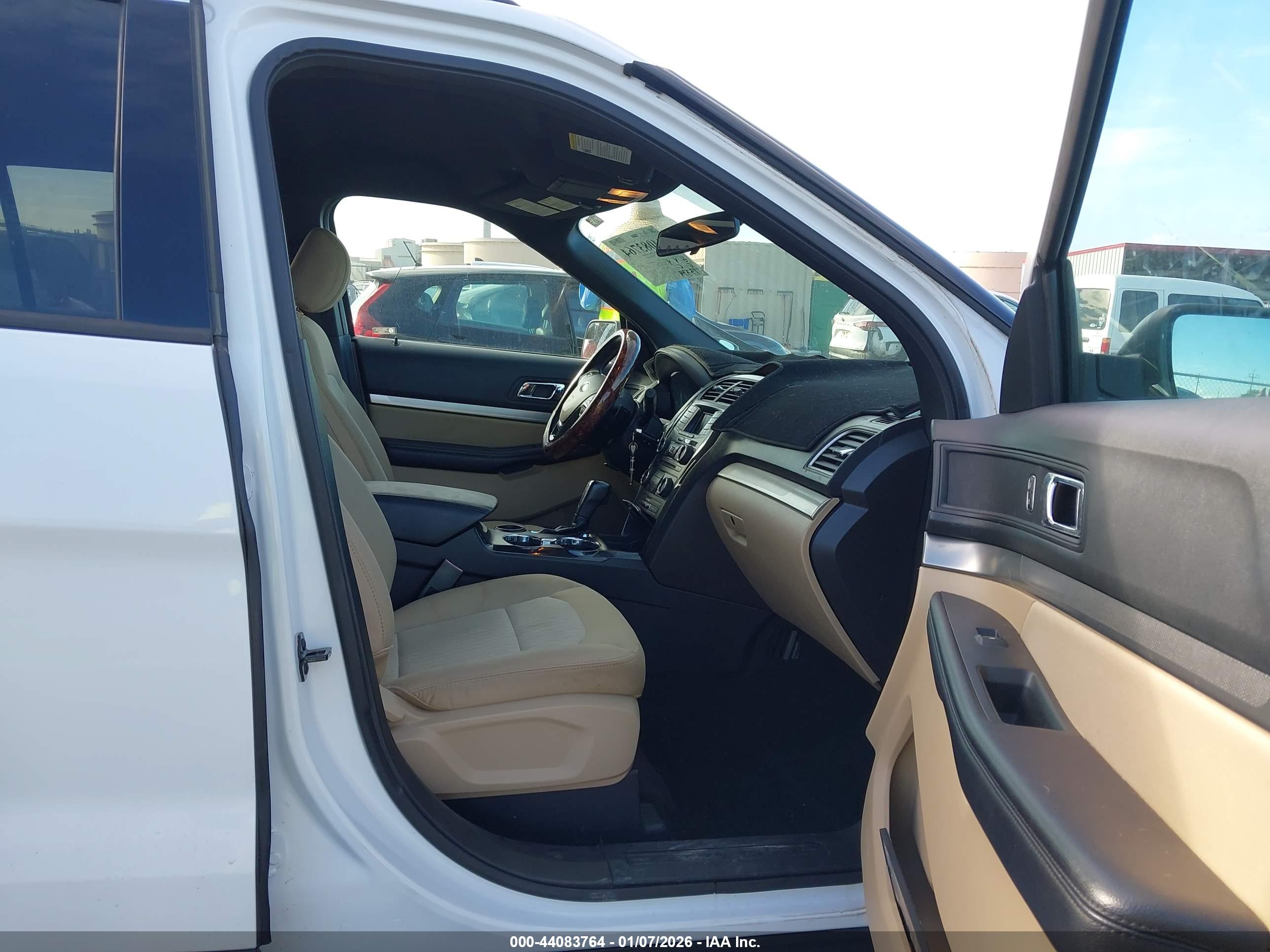 FORD EXPLORER image 5