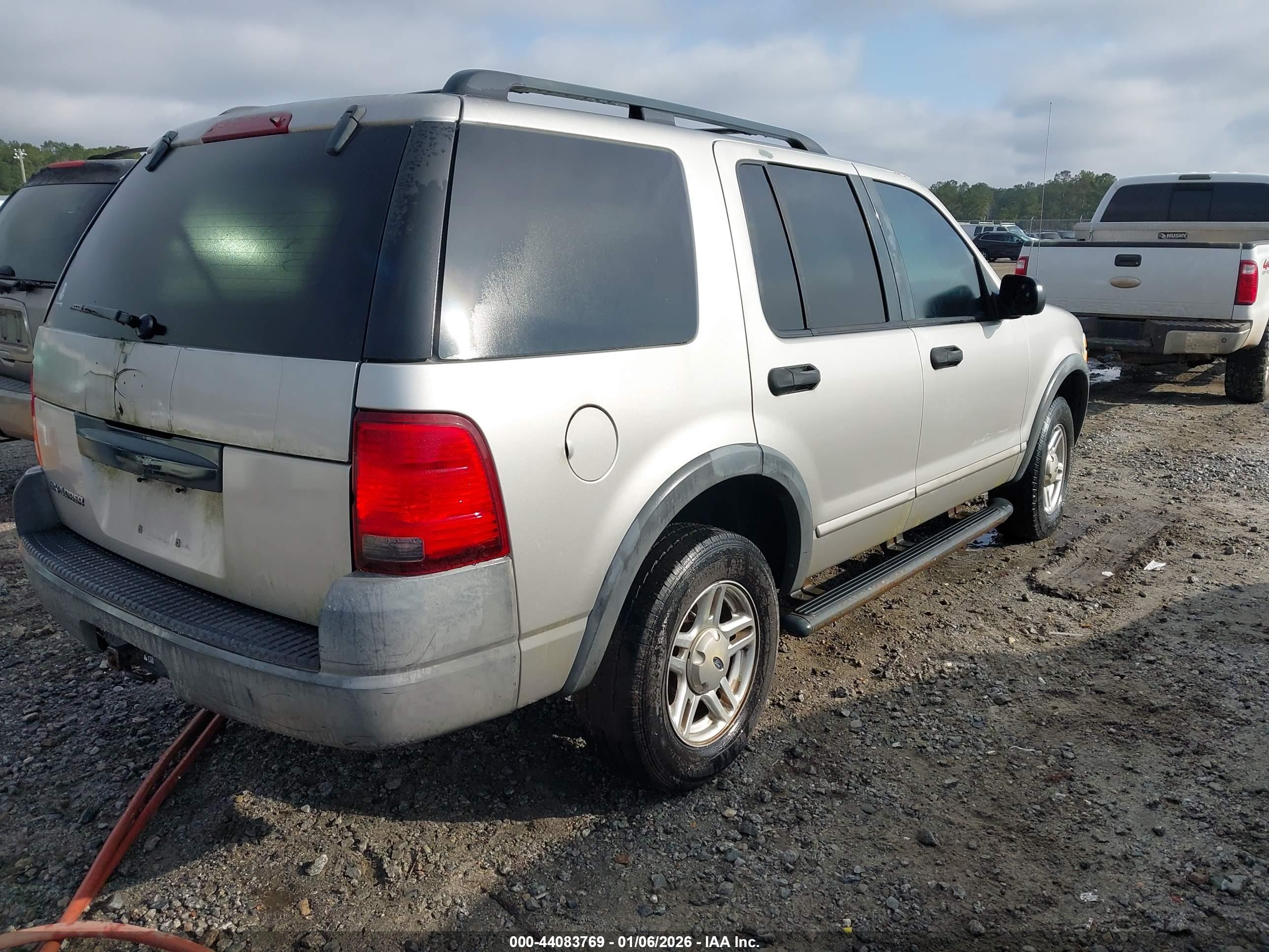 FORD EXPLORER image 4