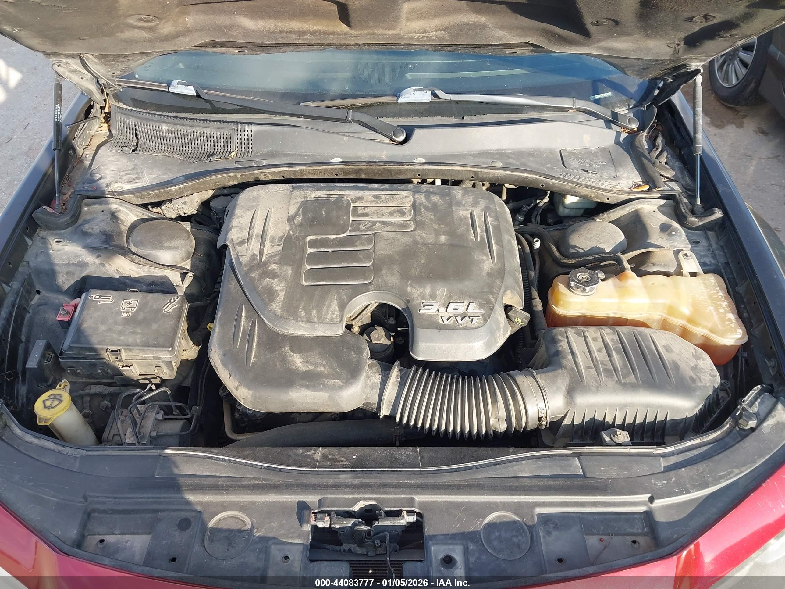 CHRYSLER 300 image 10