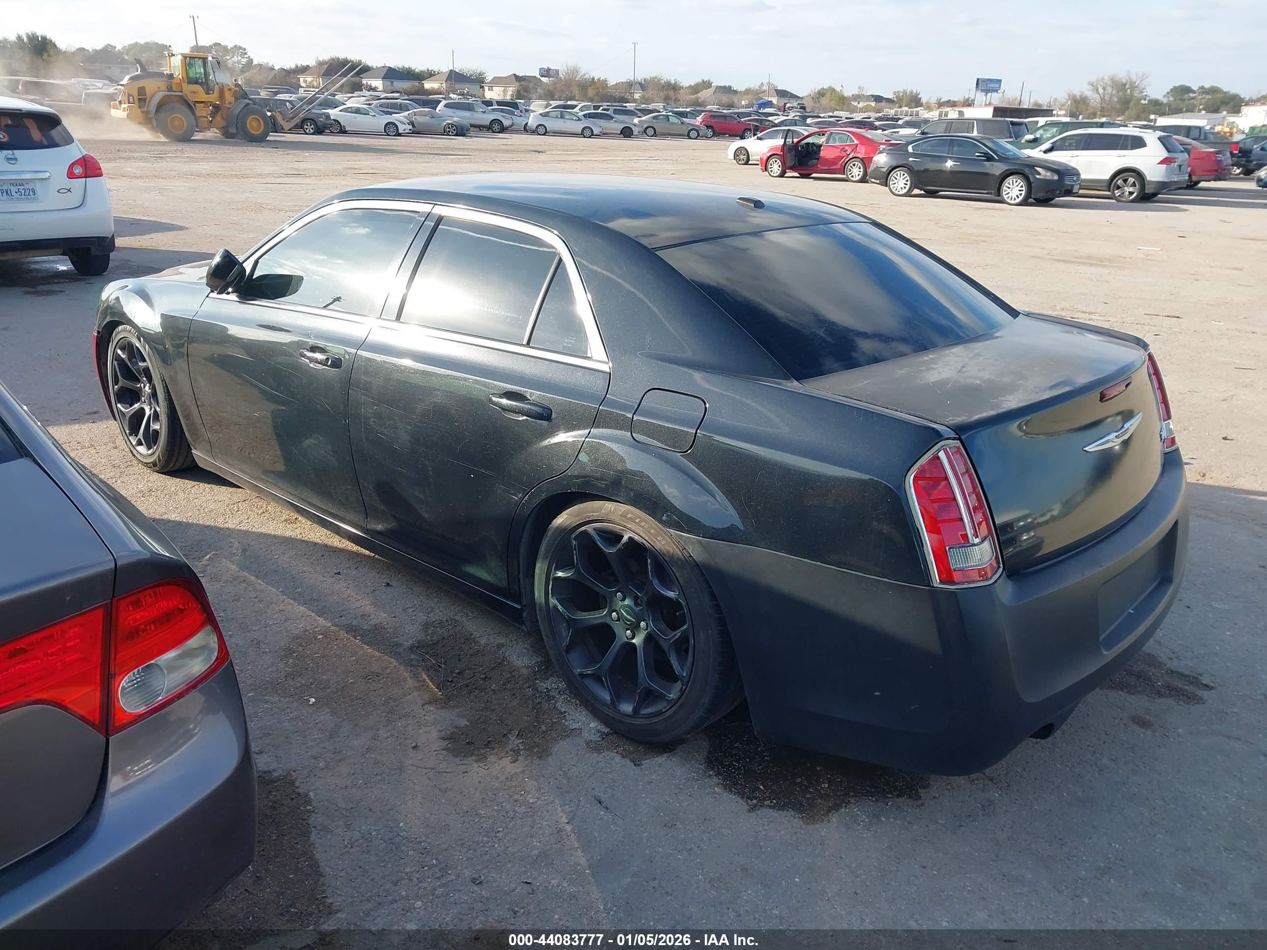 CHRYSLER 300 image 3