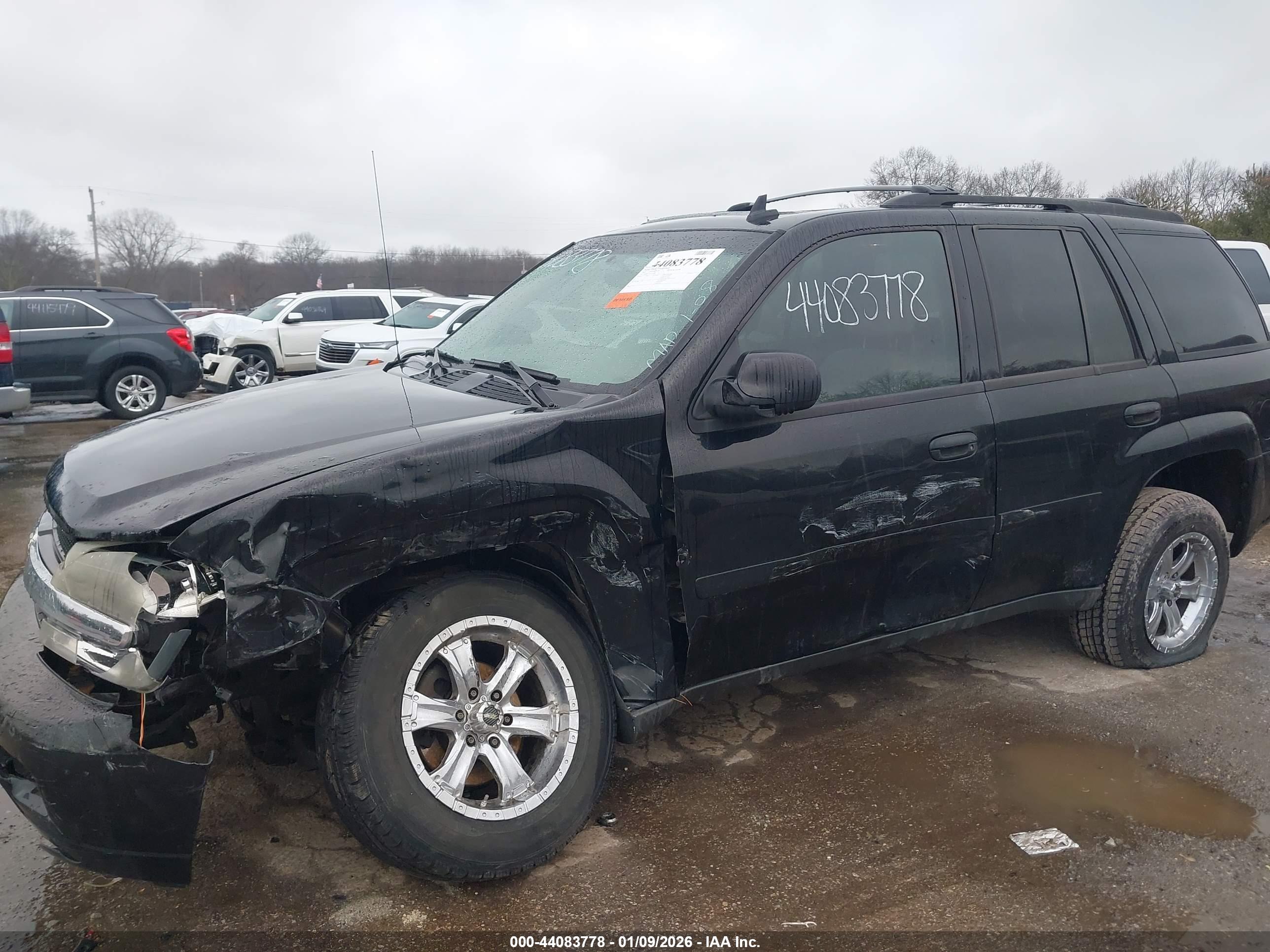 CHEVROLET TRAILBLAZER image 6