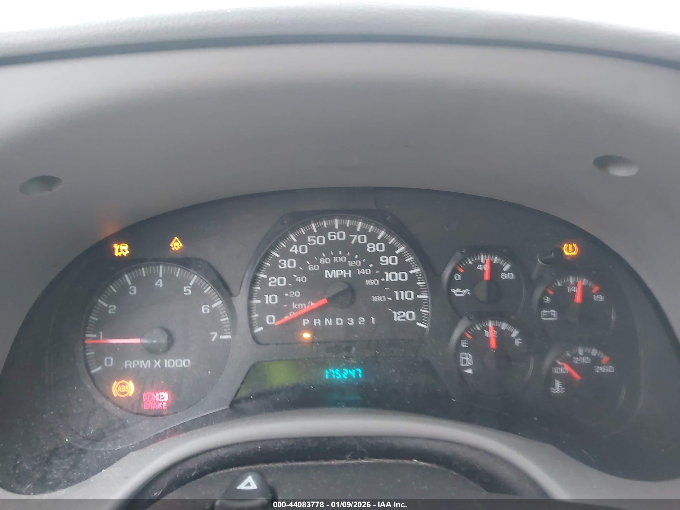CHEVROLET TRAILBLAZER image 7