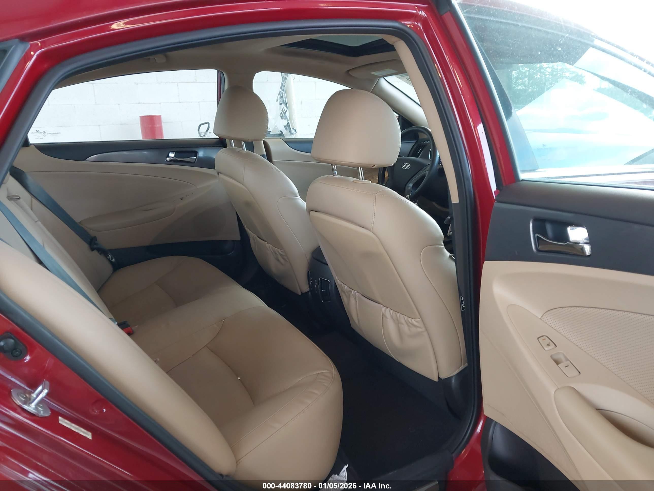HYUNDAI SONATA image 8
