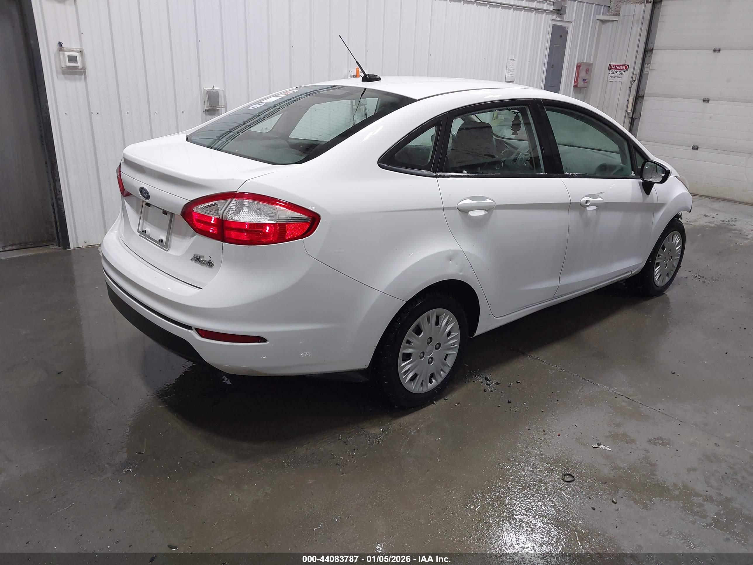 FORD FIESTA image 4