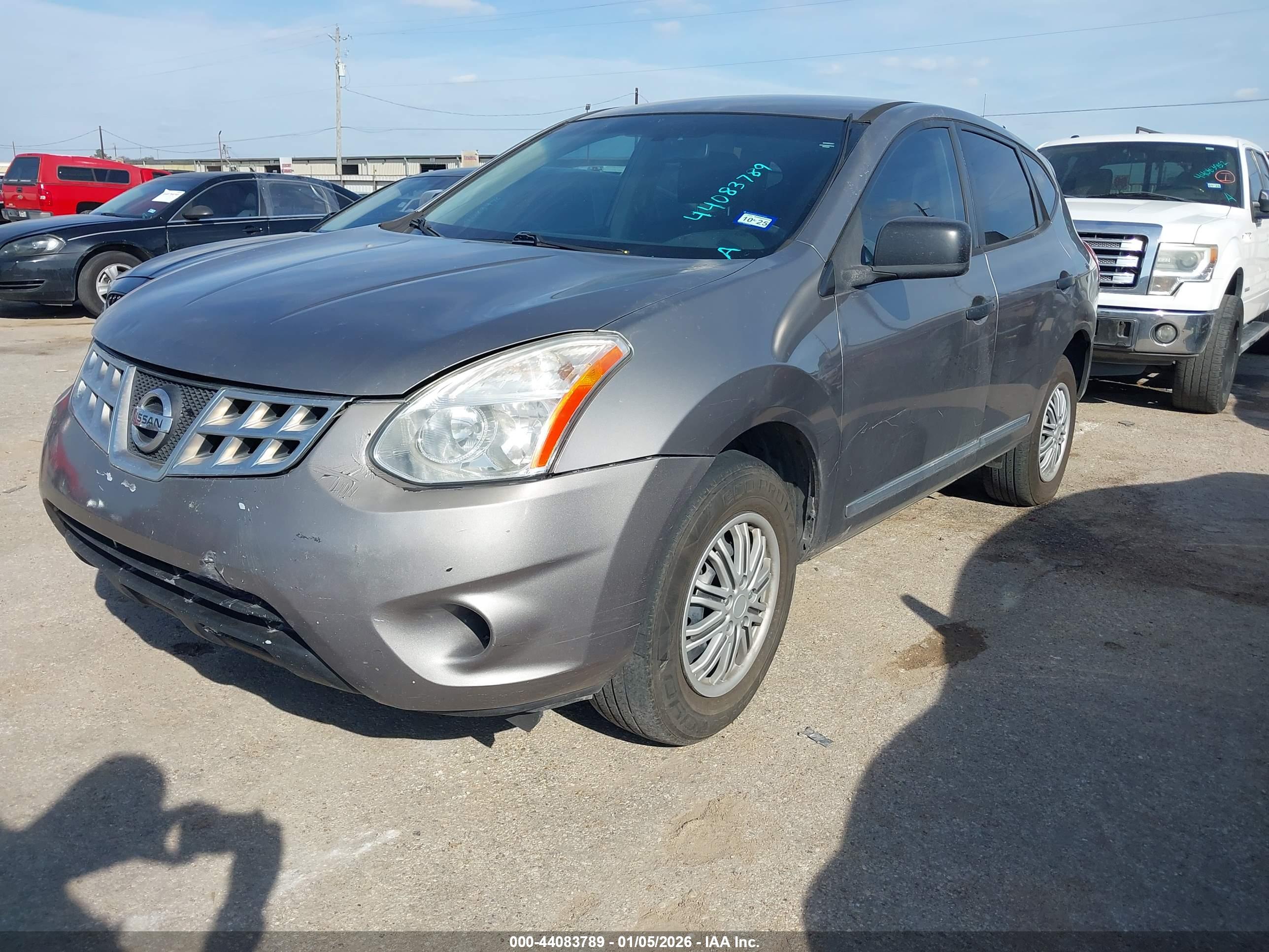 NISSAN ROGUE image 2