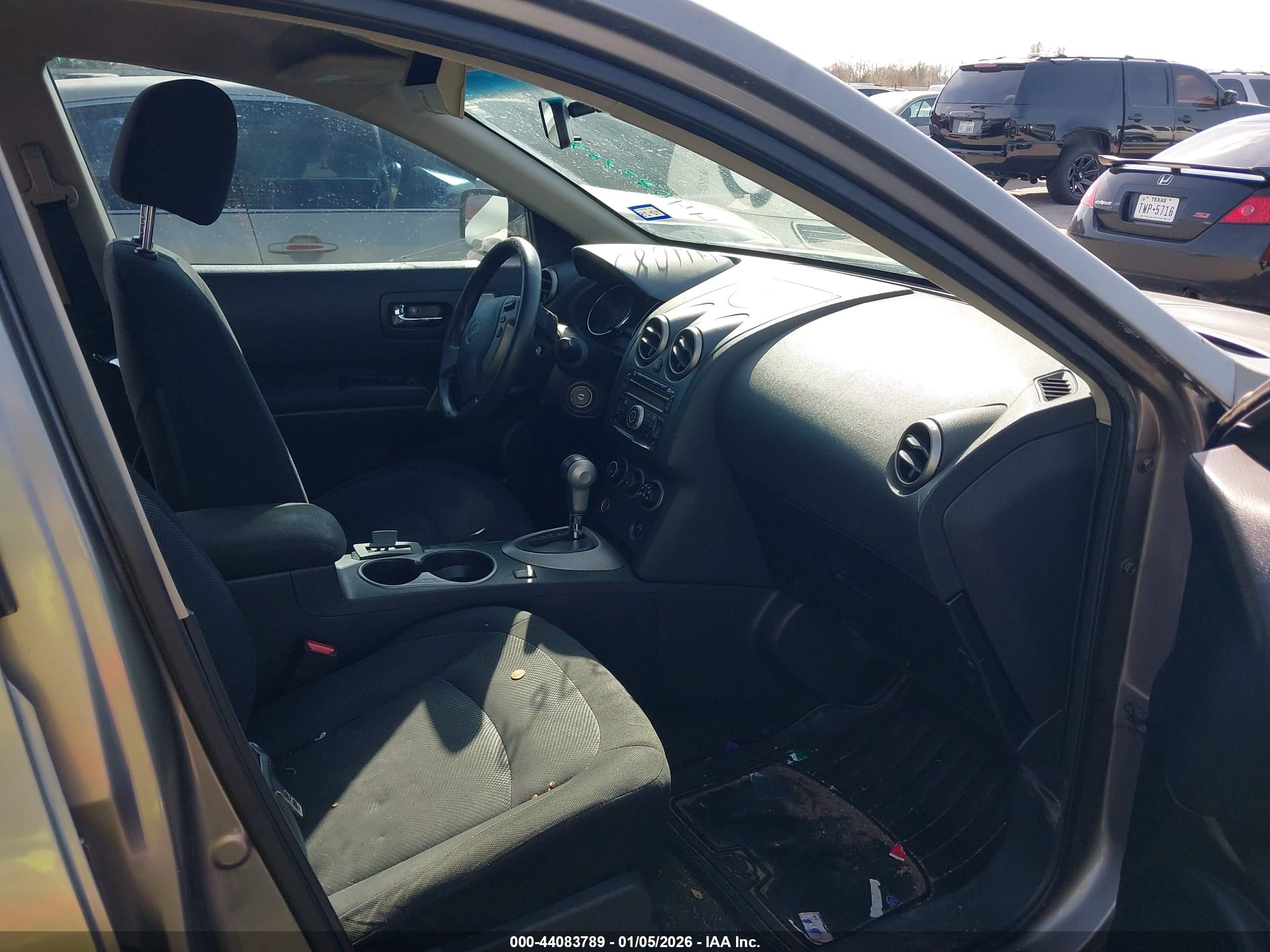 NISSAN ROGUE image 5