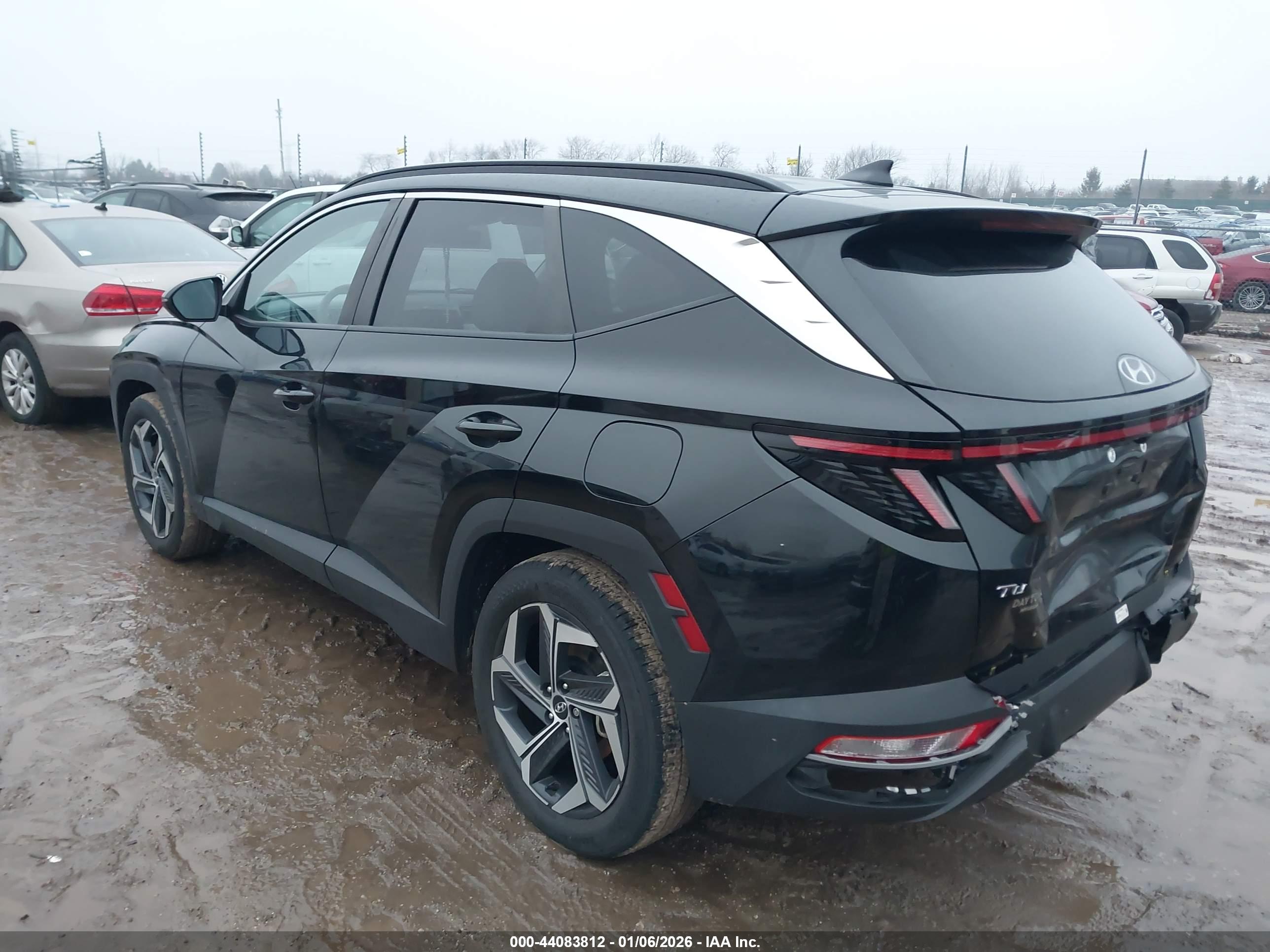HYUNDAI TUCSON image 3
