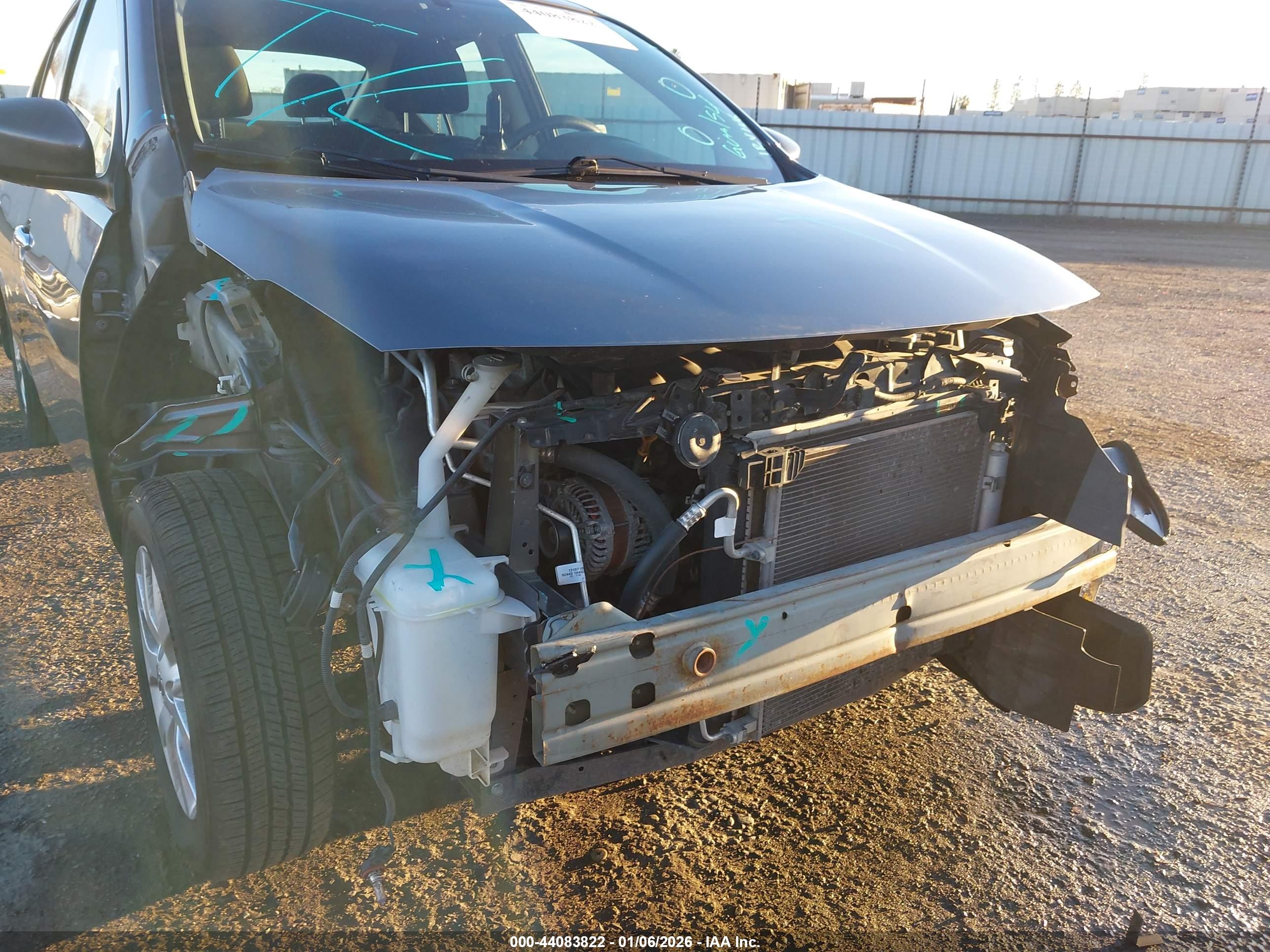NISSAN VERSA image 6