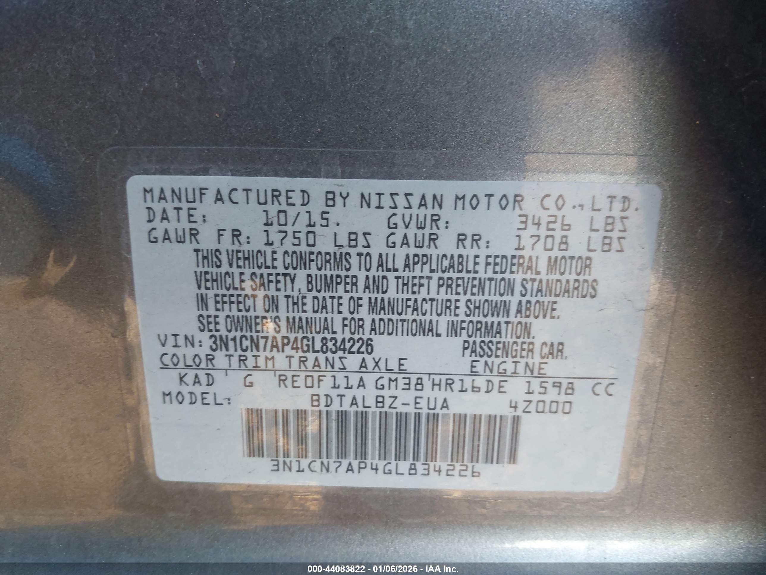 NISSAN VERSA image 9