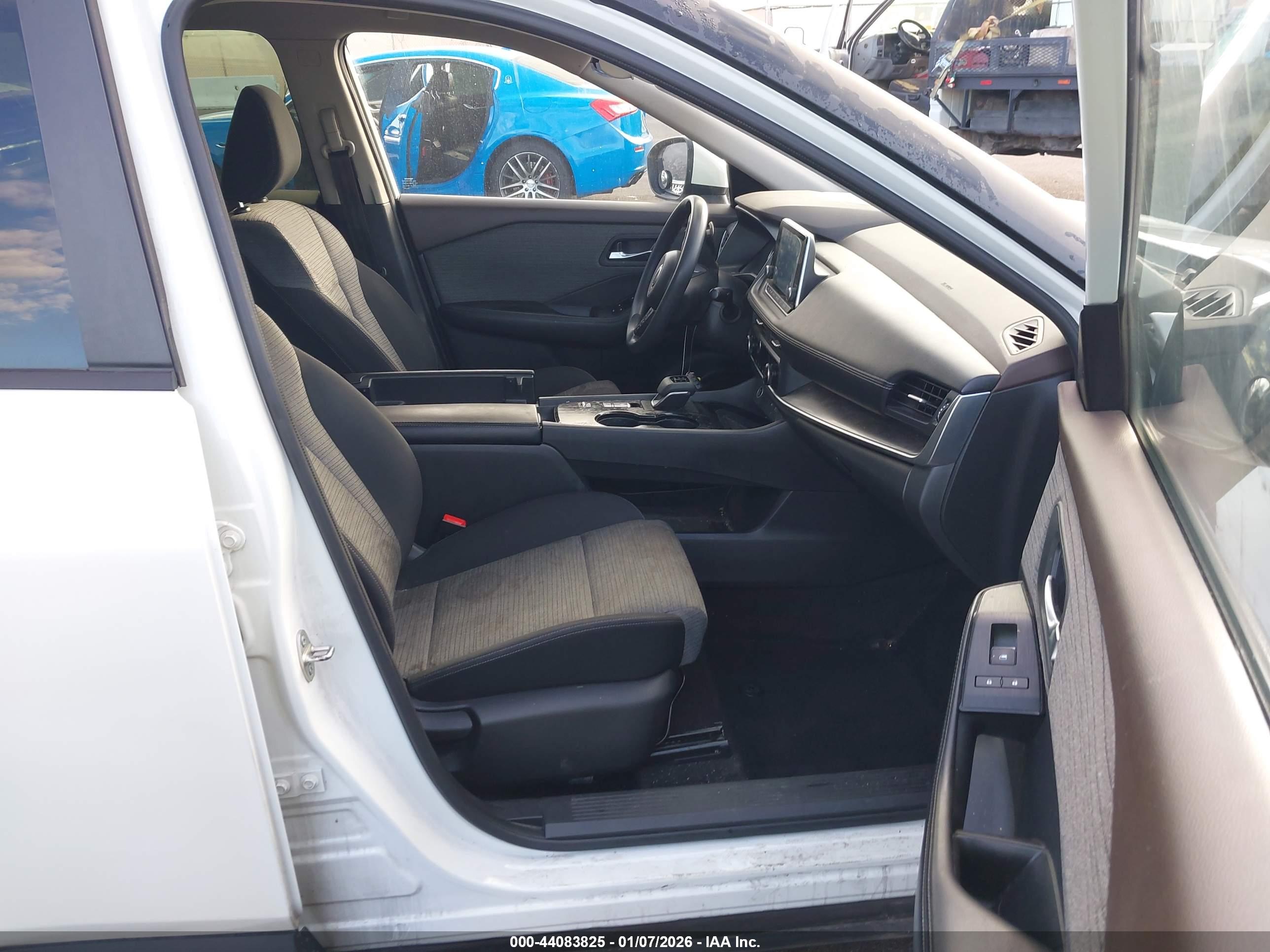 NISSAN ROGUE image 5