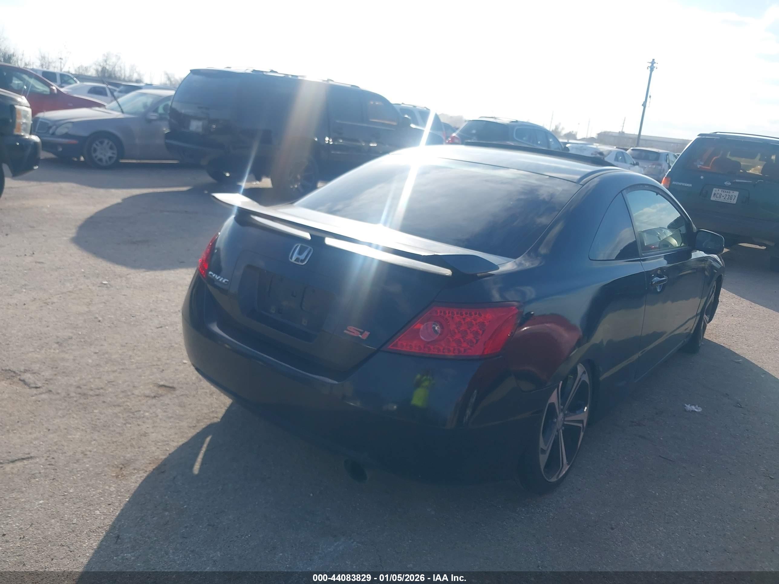 HONDA CIVIC image 4