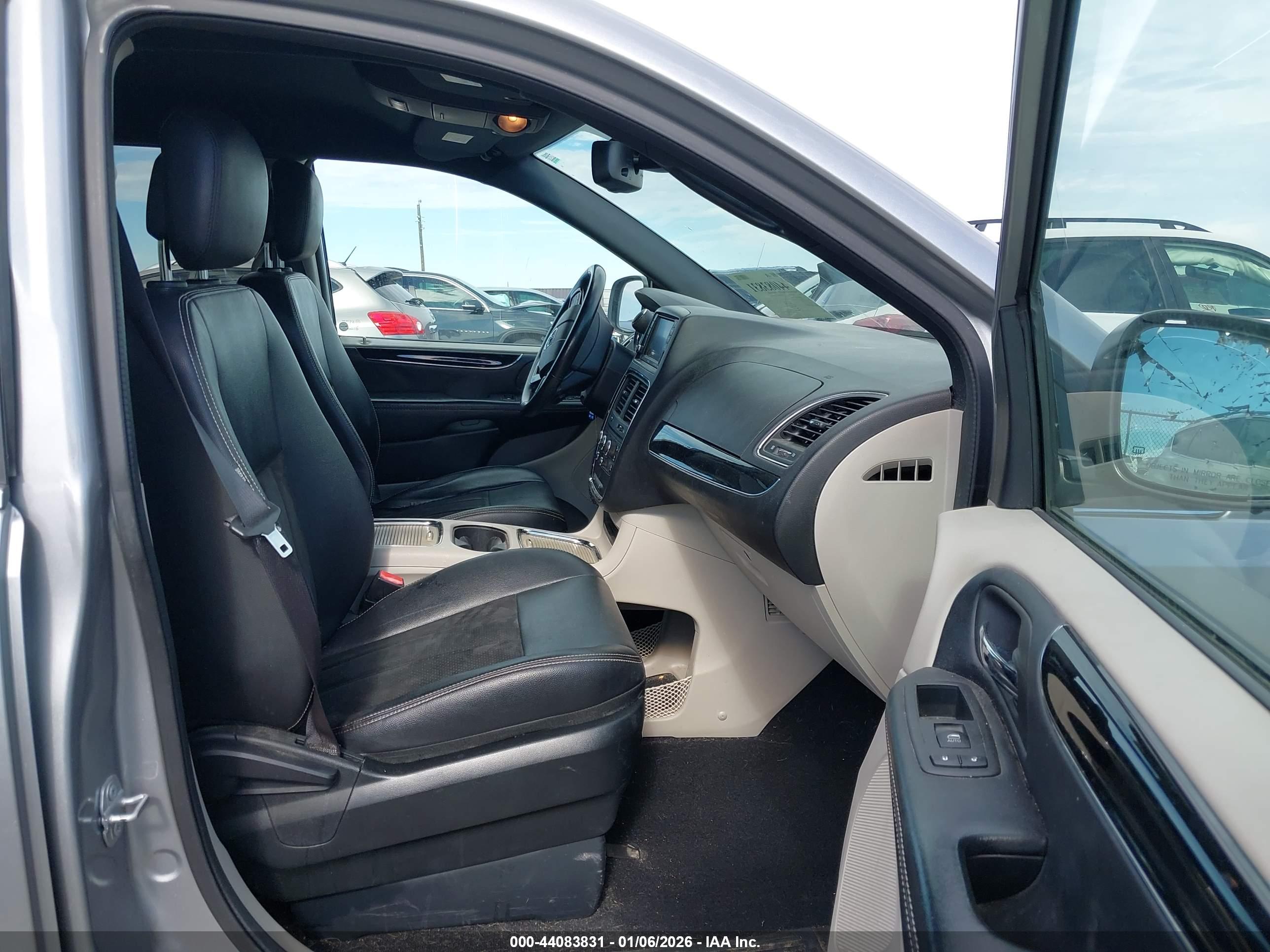 DODGE GRAND image 5